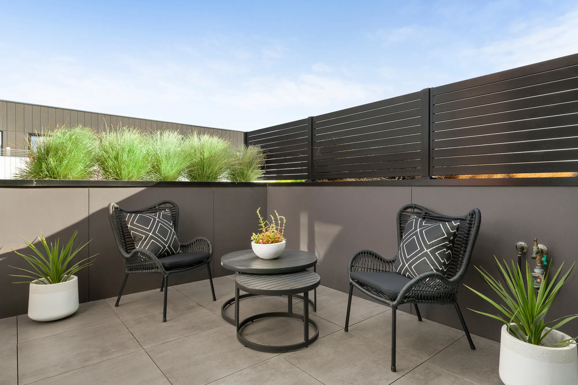 303/19 Hall Street — photo 10 of 15