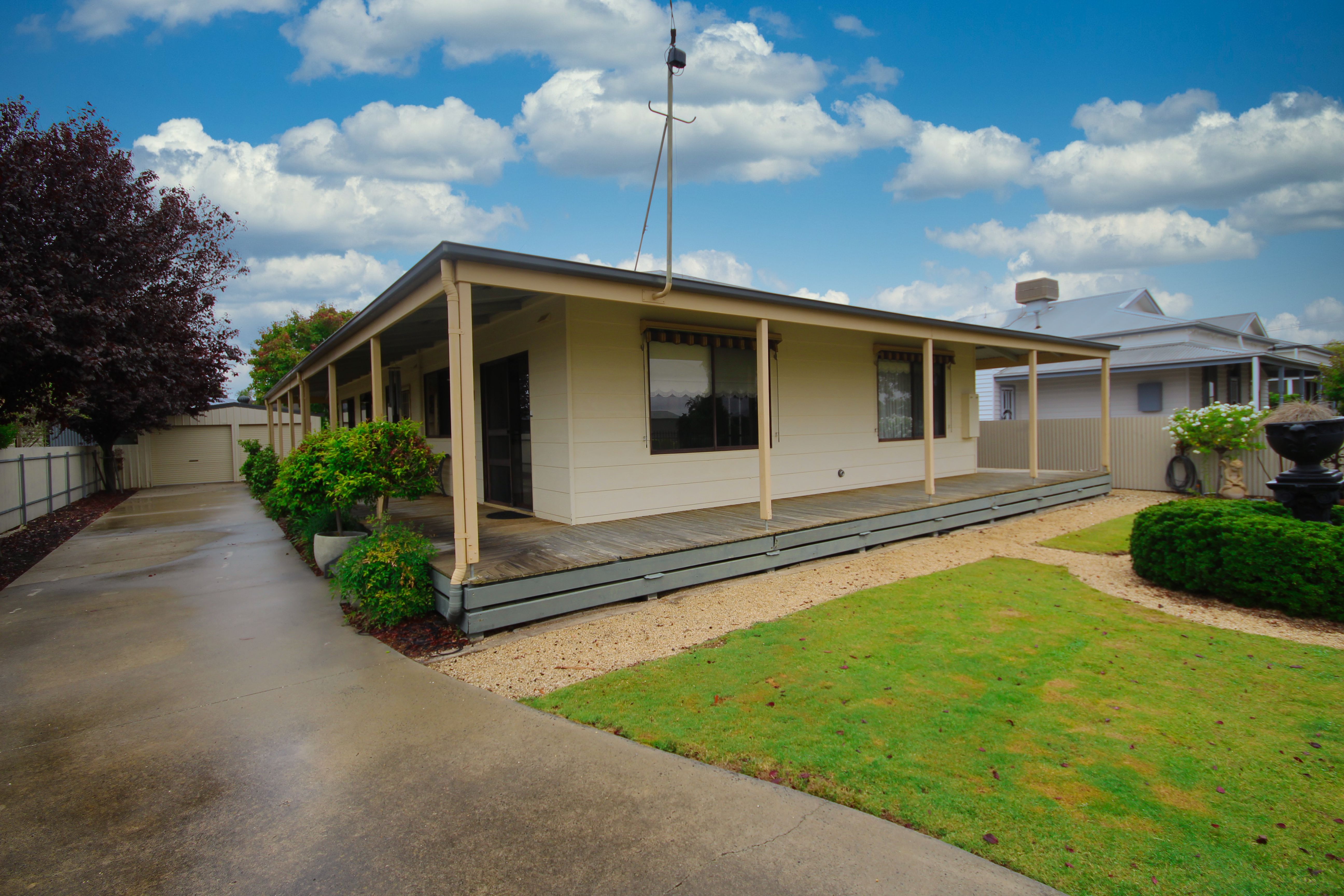 80 wavell Street, Horsham VIC 3400