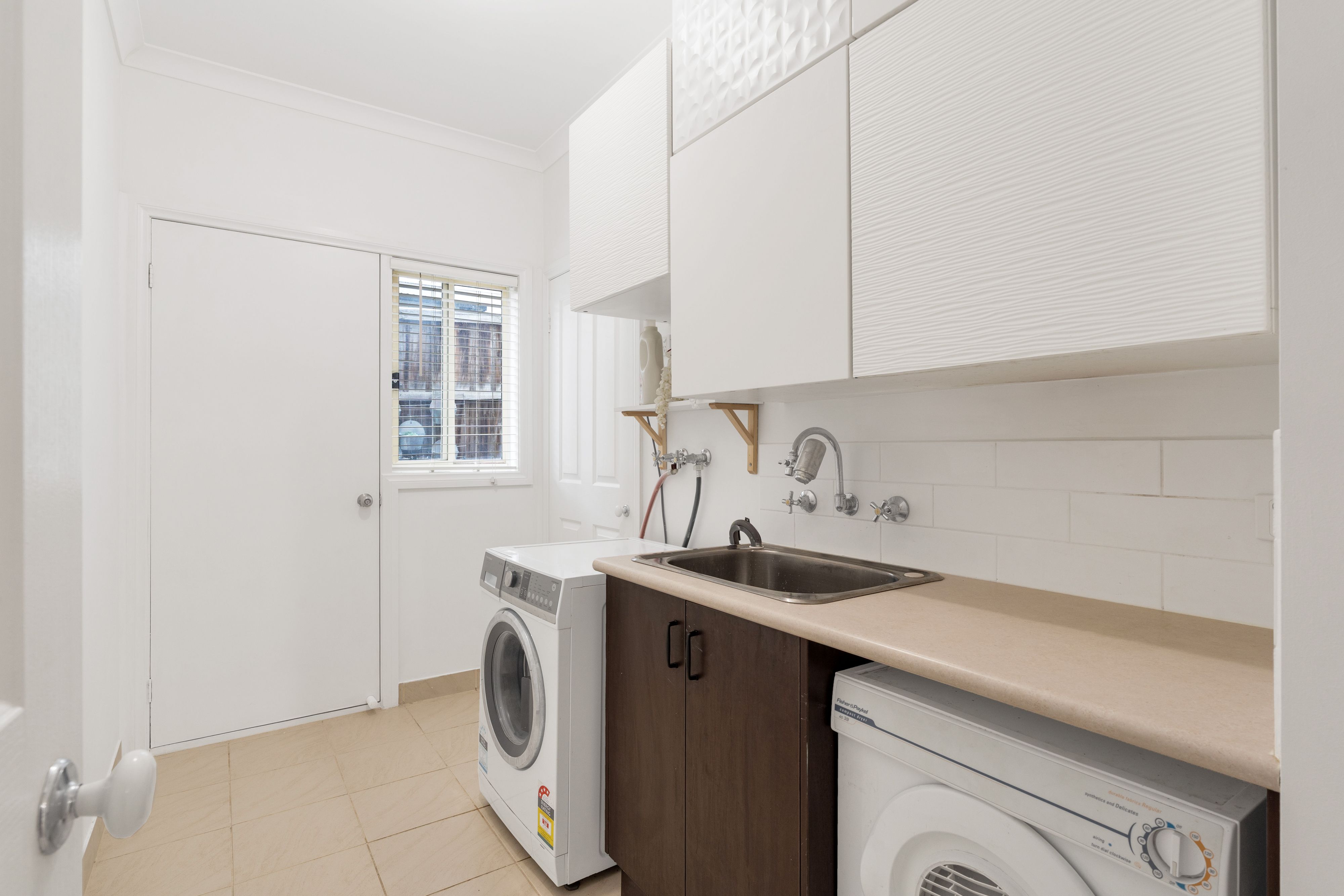 72 Royal Terrace — photo 13 of 26