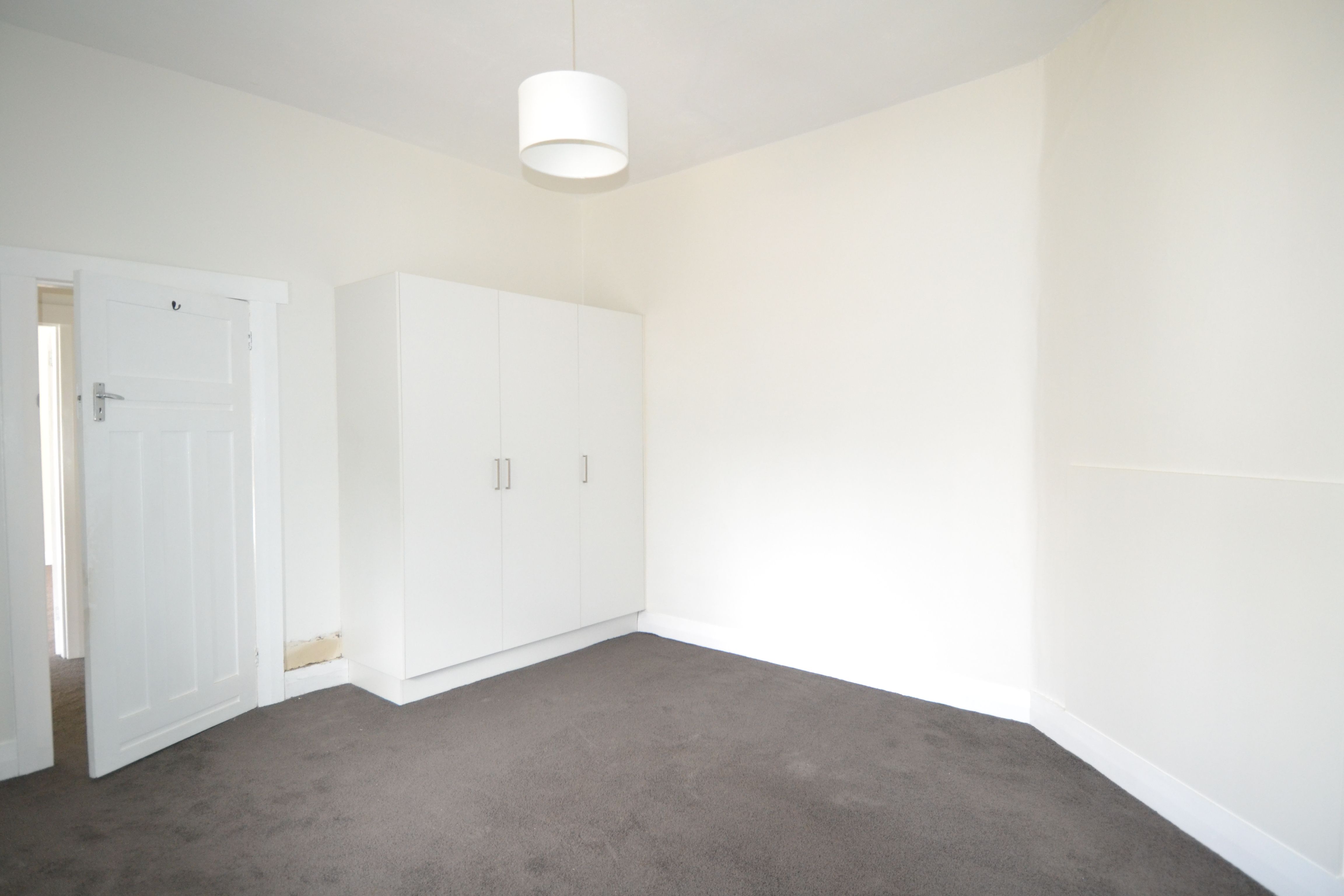 90a High Street — photo 4 of 11