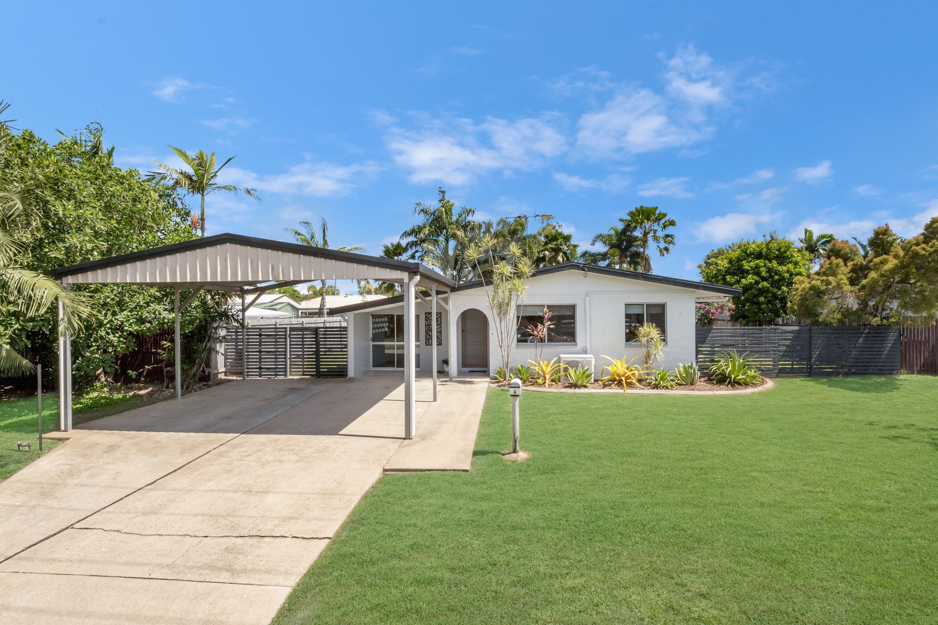 4 Rebecca Court, Rasmussen QLD 4815