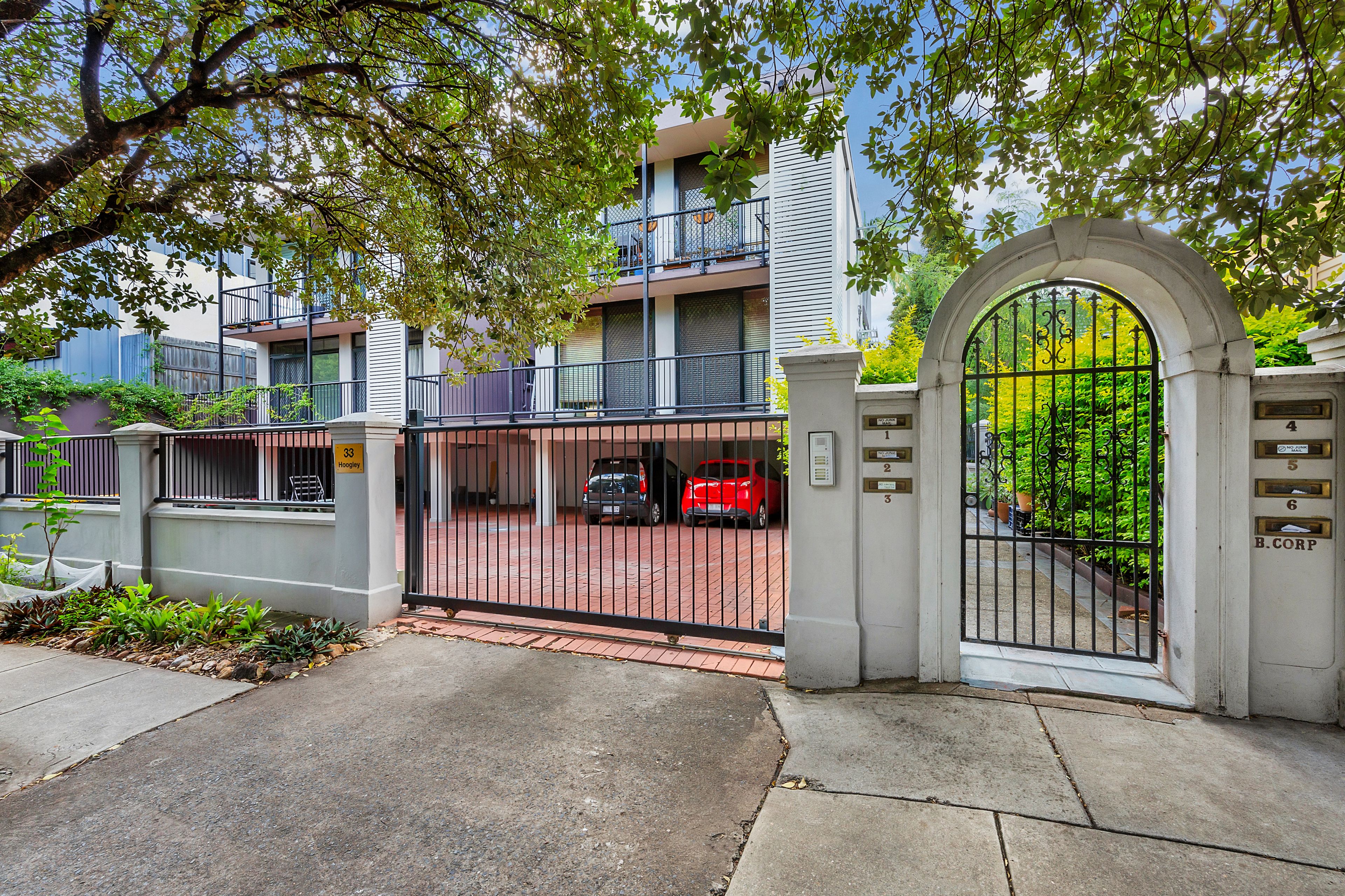 33 Hoogley Street, West End QLD 4101
