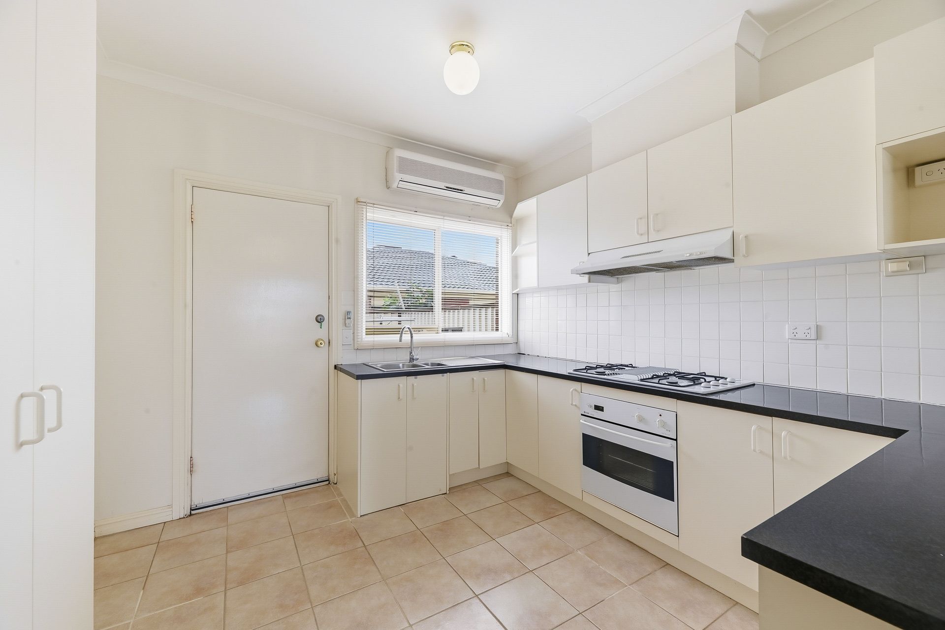 2B Llewellyn Court, Noble Park, VIC 3174