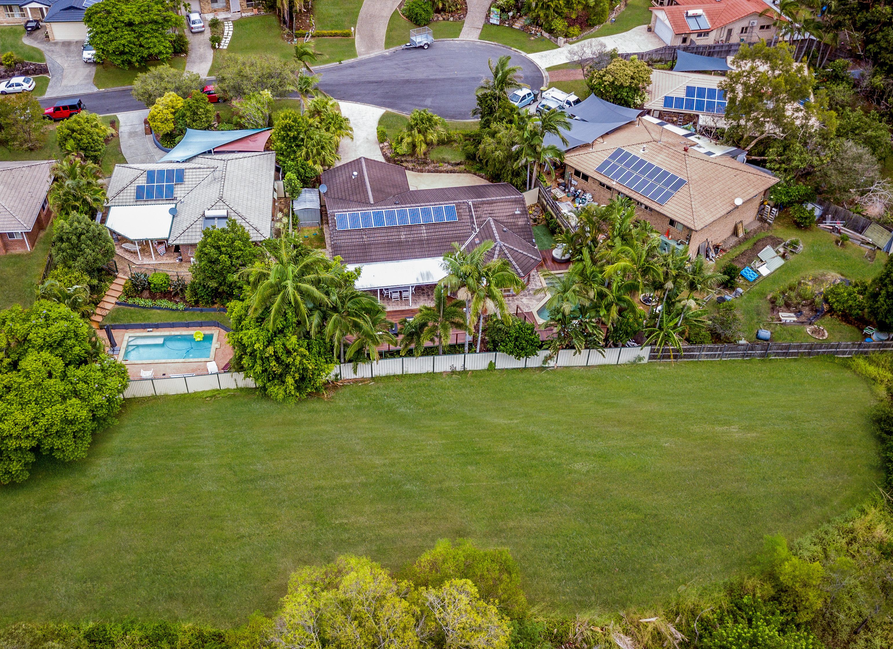 27 Carpenter Court, Worongary, QLD 4213