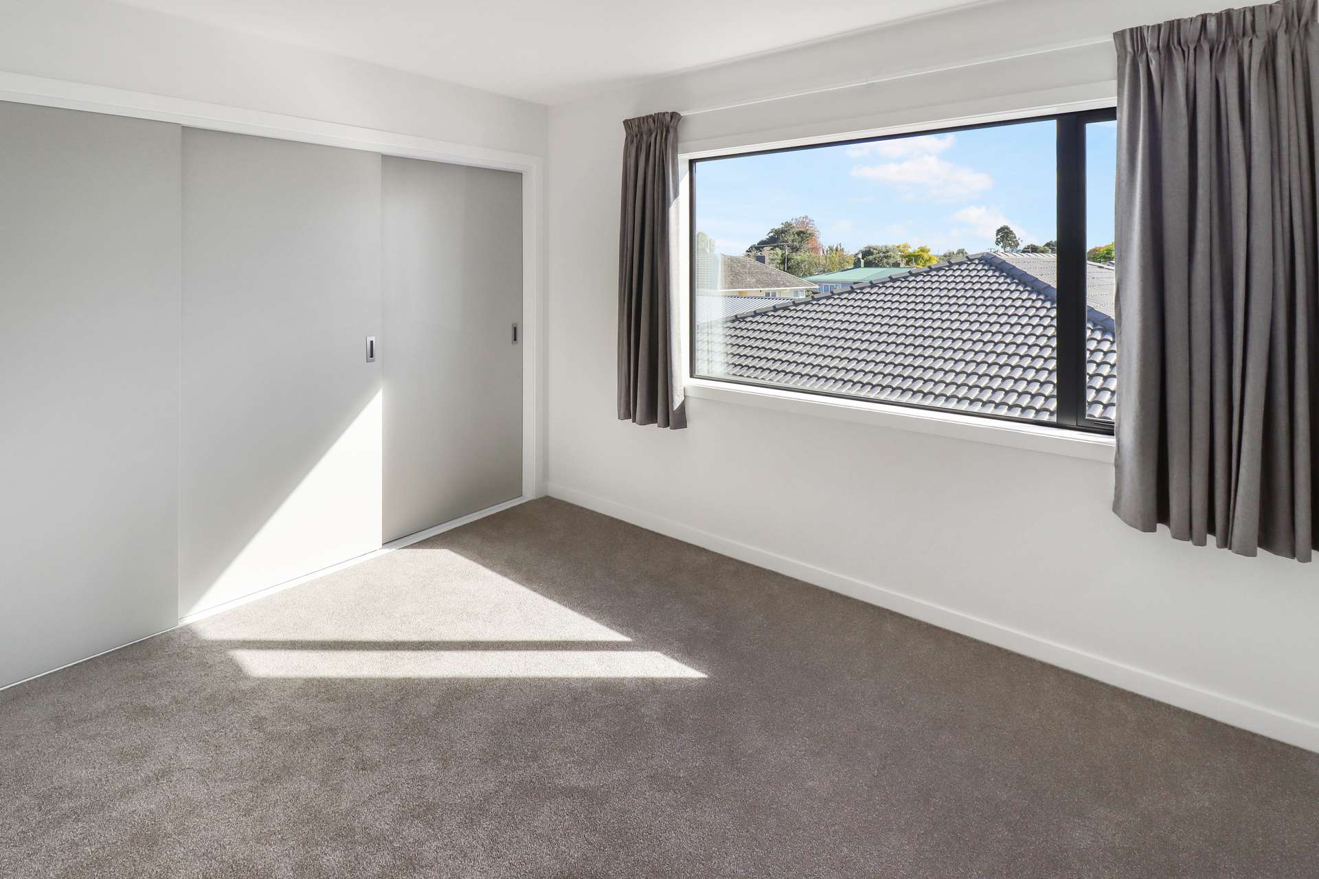 48a Ashton Avenue photo 4