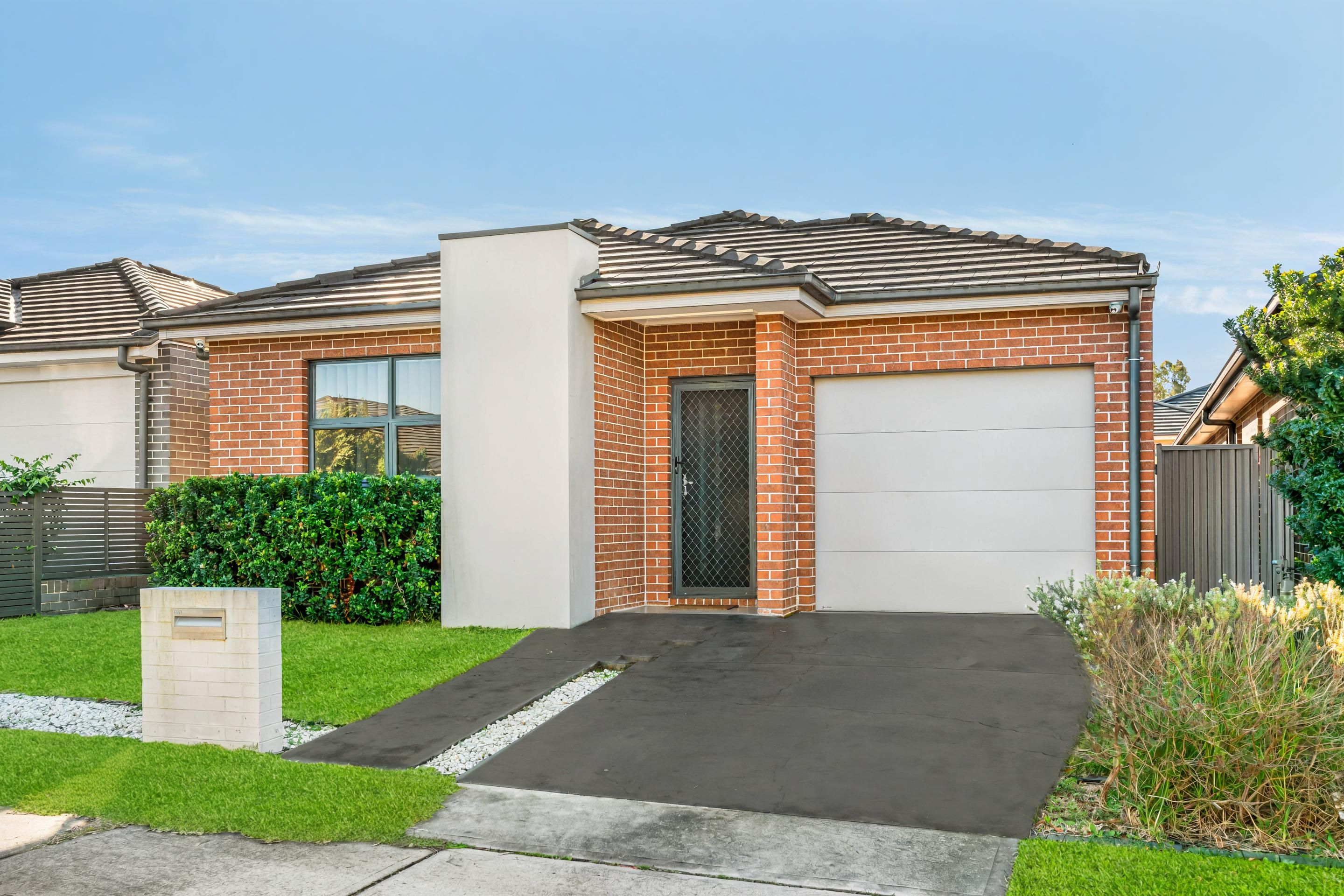 14 Killuna Way, JORDAN SPRINGS NSW 2747