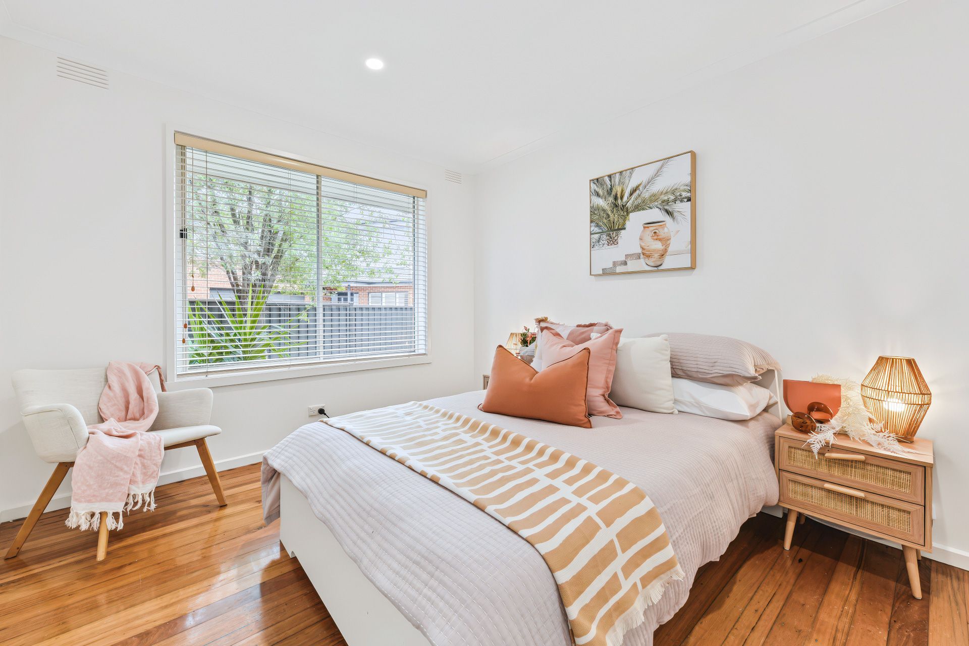 21 Lotus Crescent — photo 11 of 14