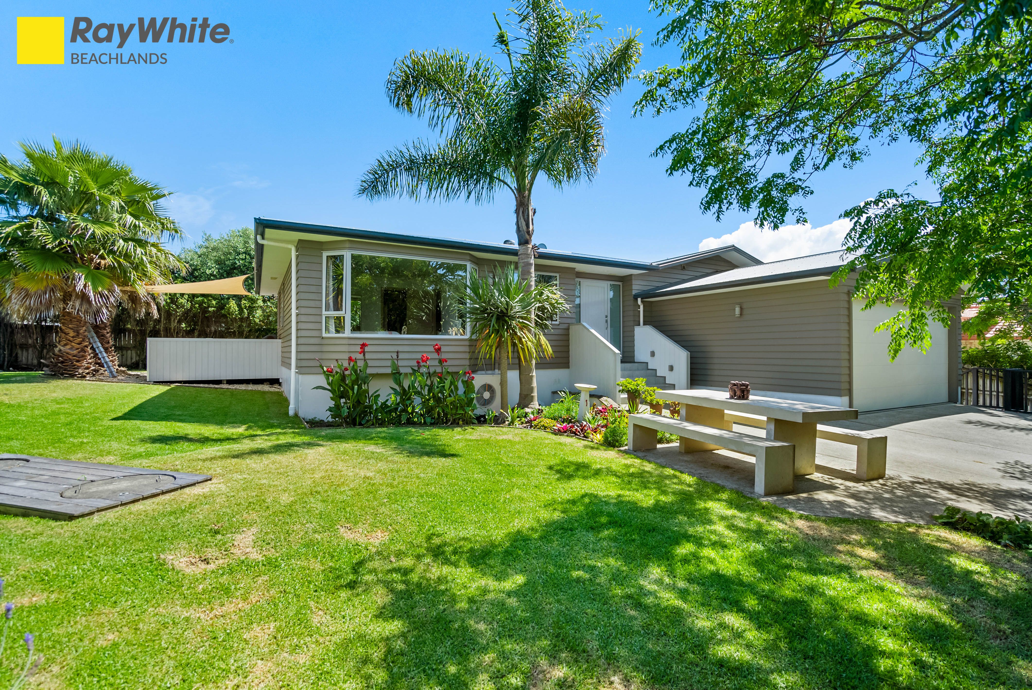 5 Glesan Place, Beachlands, Manukau City