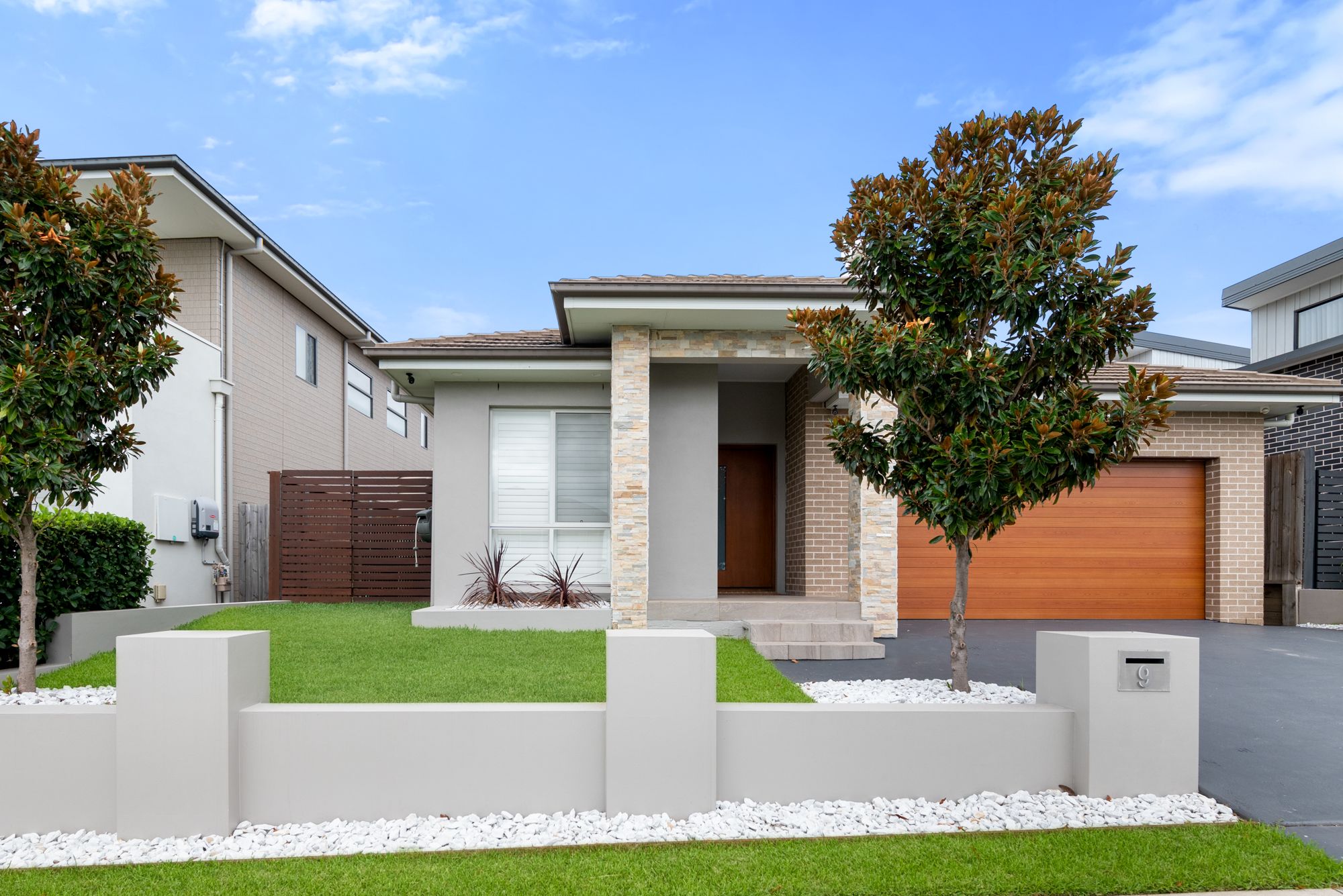 9 Longview Road, GLEDSWOOD HILLS, NSW 2557
