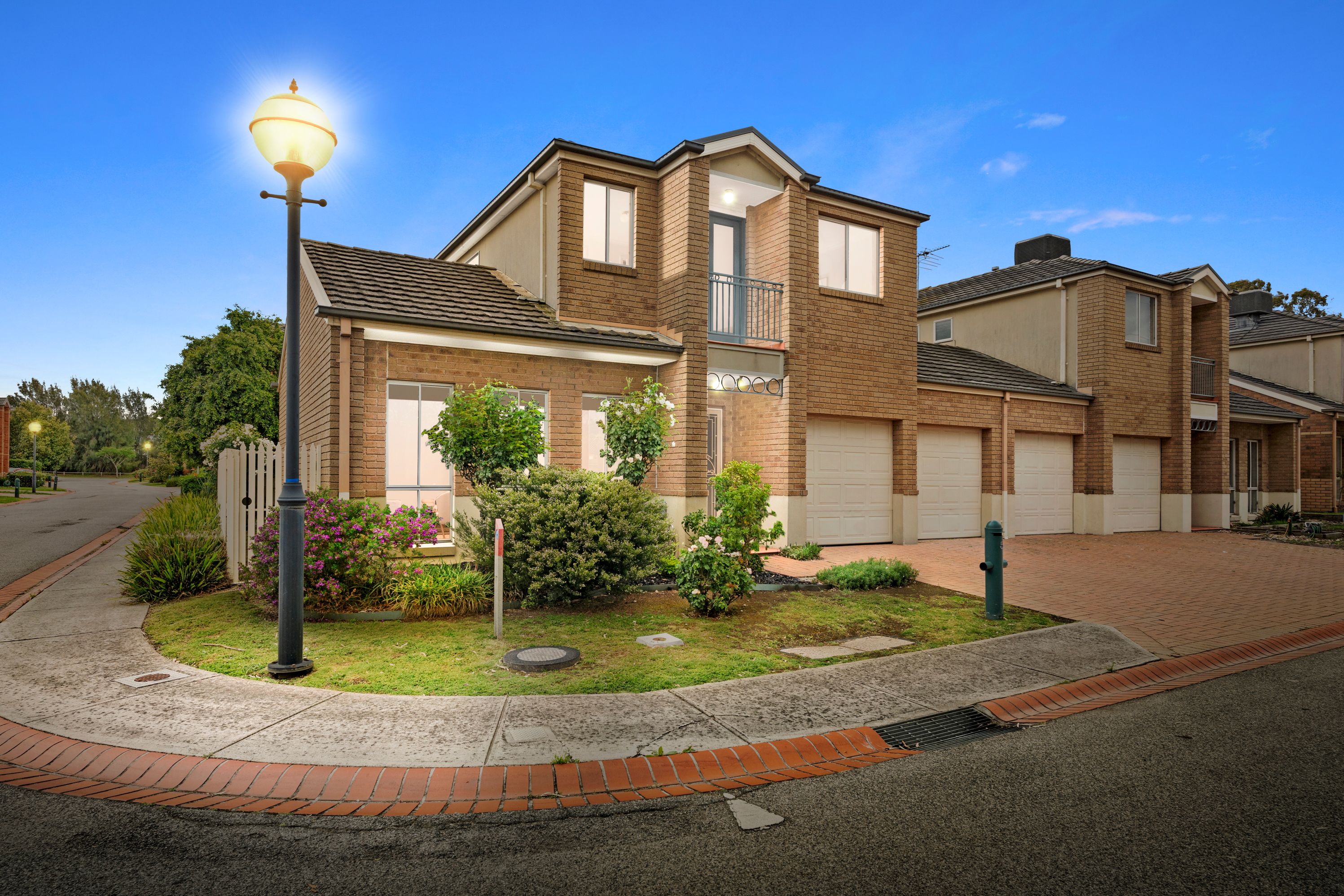 5 Hummingbird Place , South Morang VIC 3752