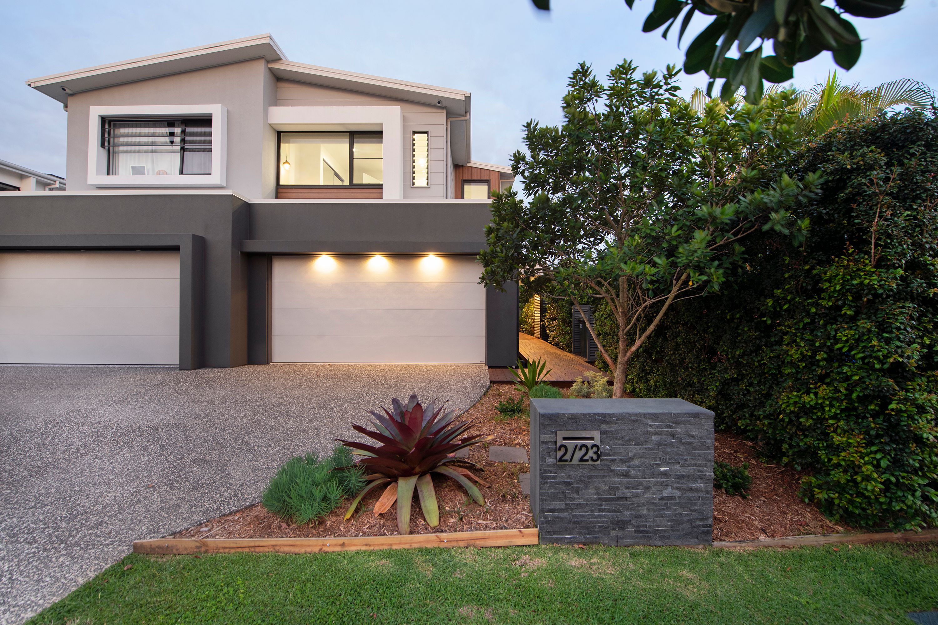 2/23 Avanti Street, Mermaid Waters, QLD 4218