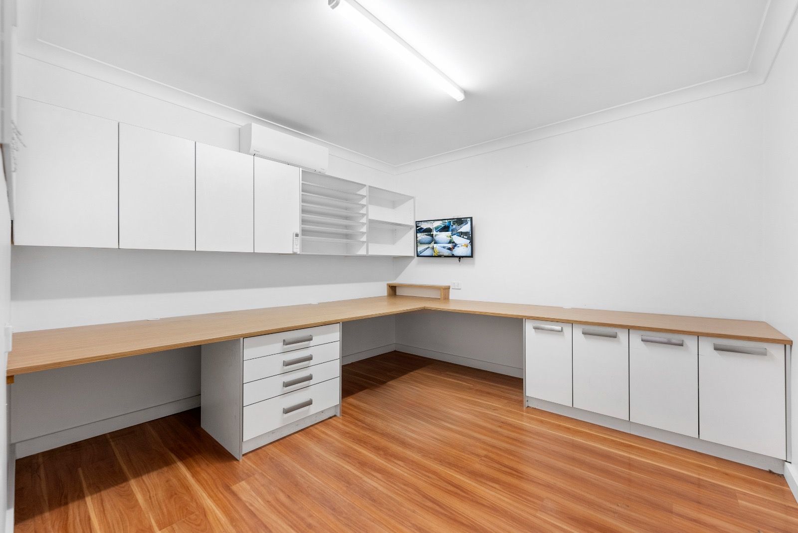 51 Merrylands Road — photo 10 of 15