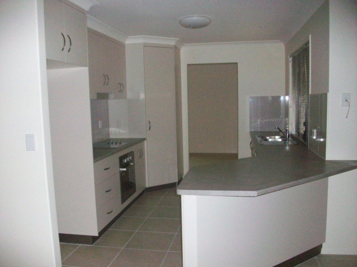 15 Hilldean Drive, Raceview, QLD 4305