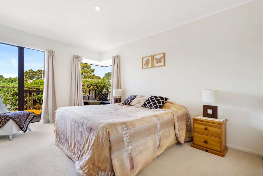 868A Whangaparaoa Road photo 8