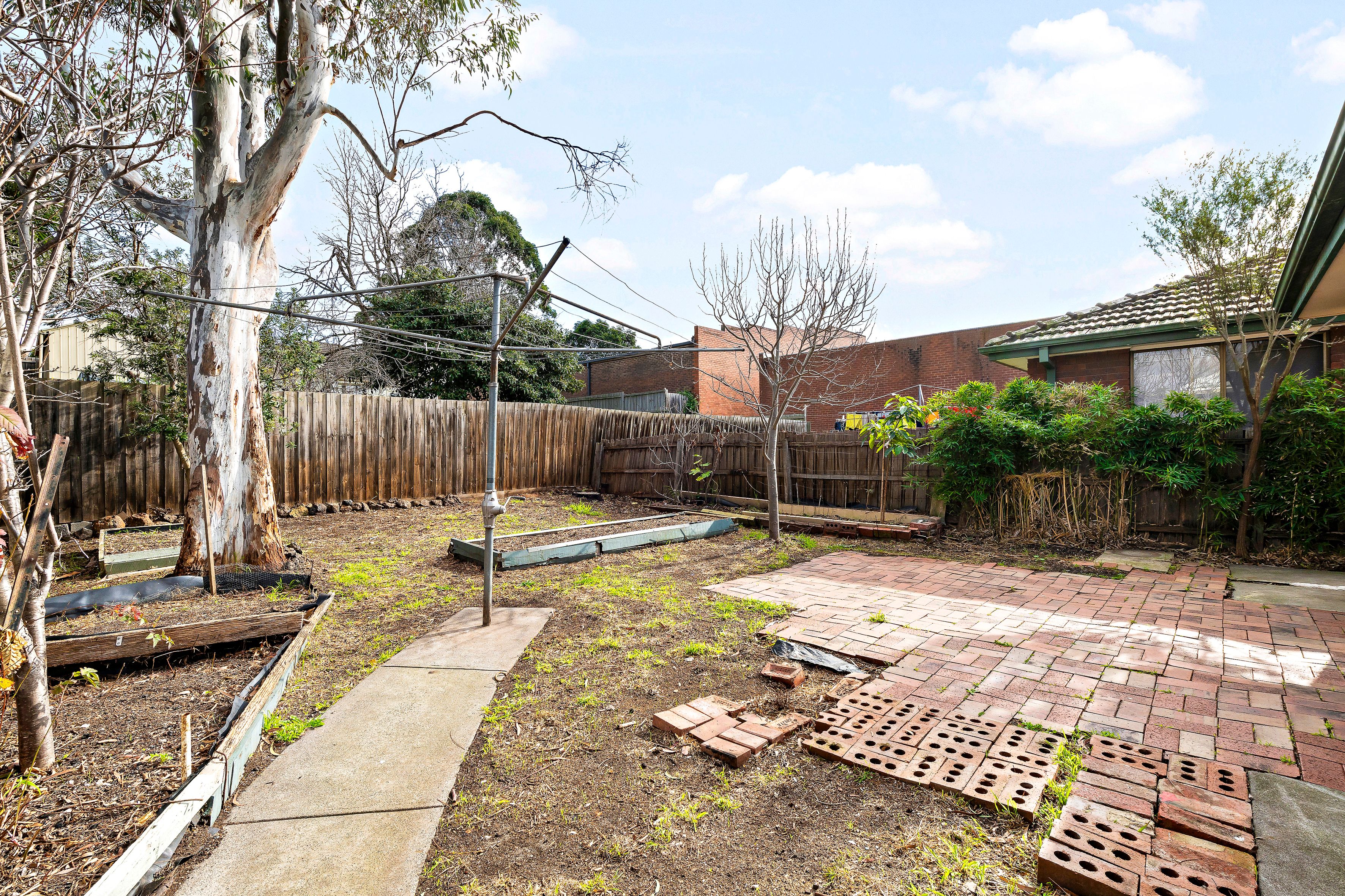 43 Sparks Avenue — photo 14 of 16