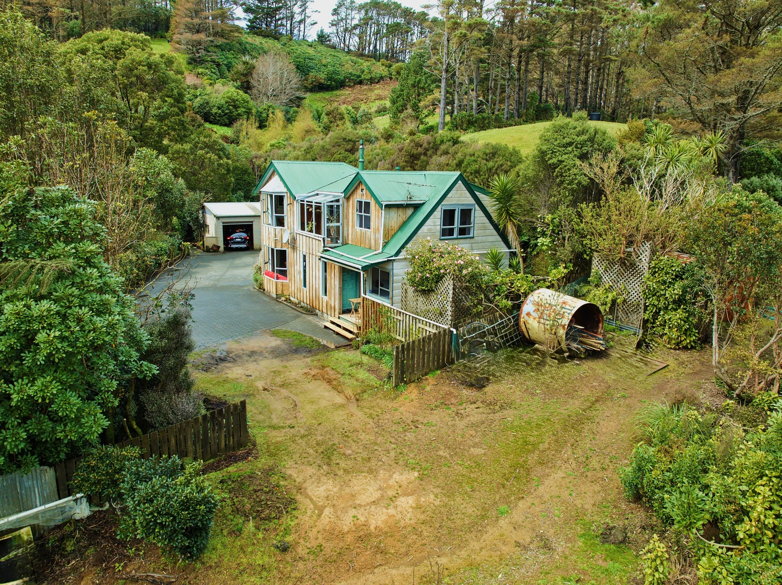 8 Hillcroft Road, Horokiwi, Lower Hutt City