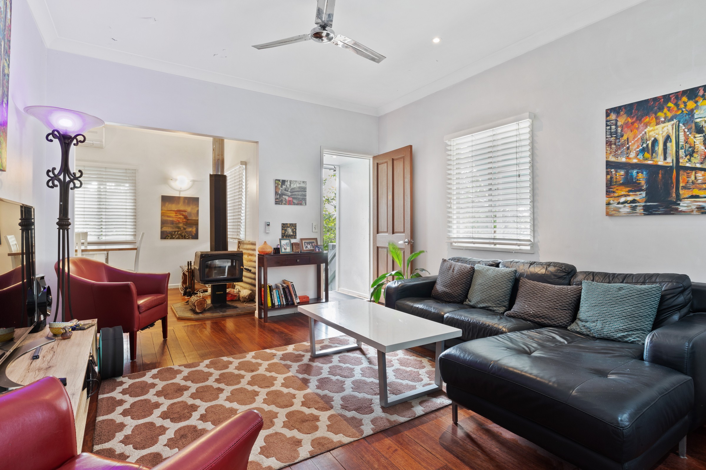 4 Lind Avenue, Southport, QLD 4215