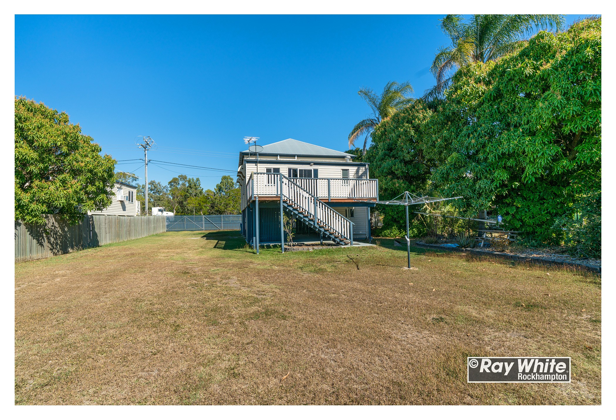 137 Lakes Creek Road, Berserker, QLD 4701