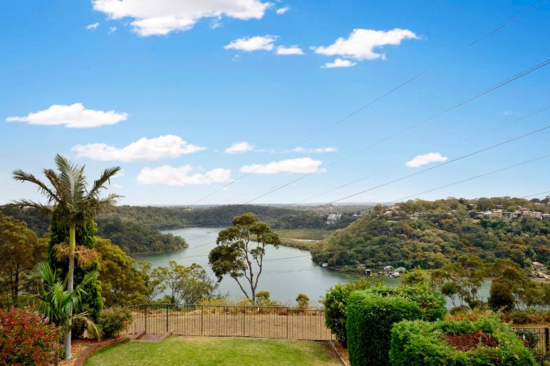 26 Phoenix Place, Illawong NSW 2234