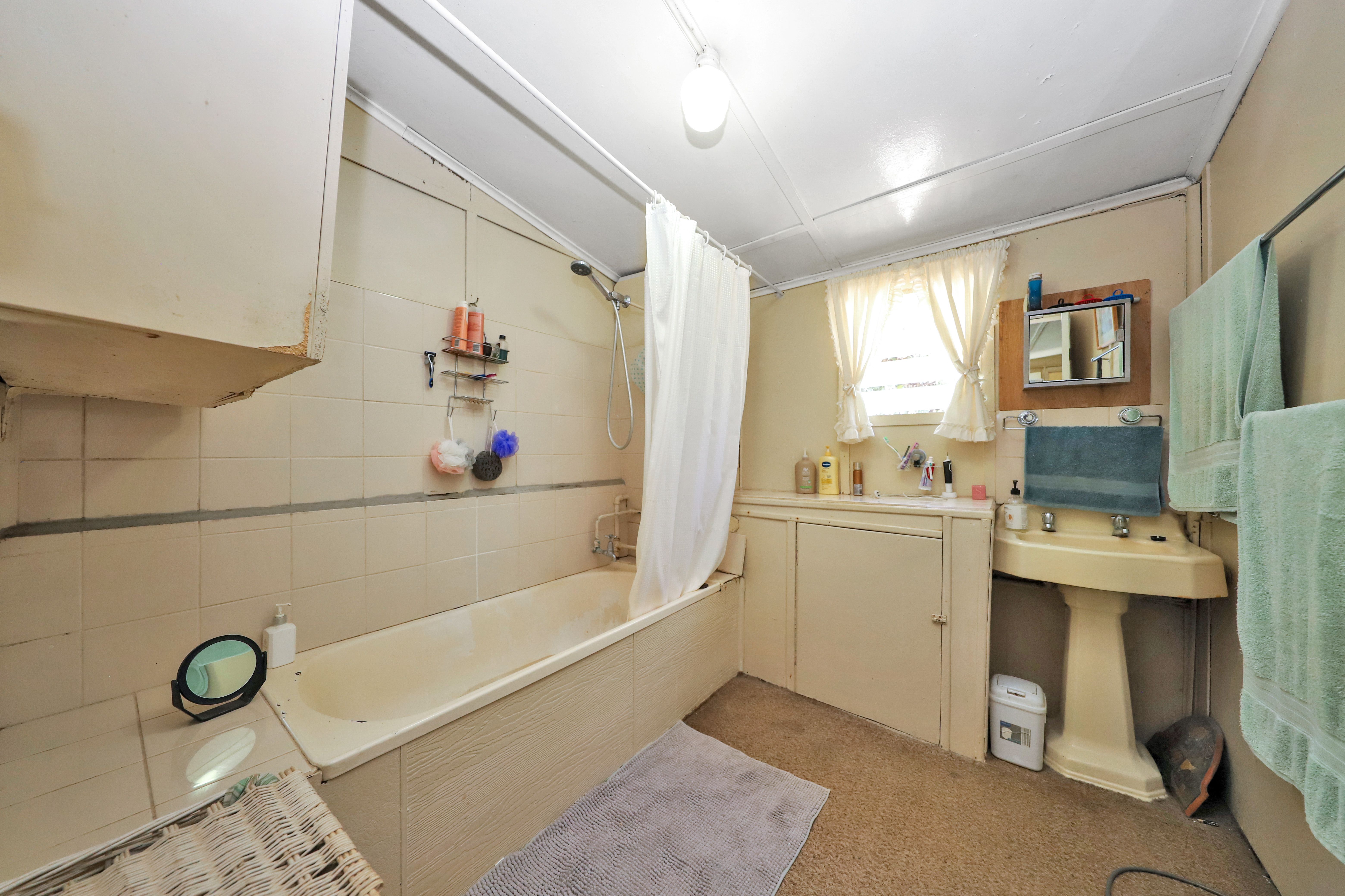 18 Quartz Street, Adelong, NSW 2729 House for Sale Ray White Tumut