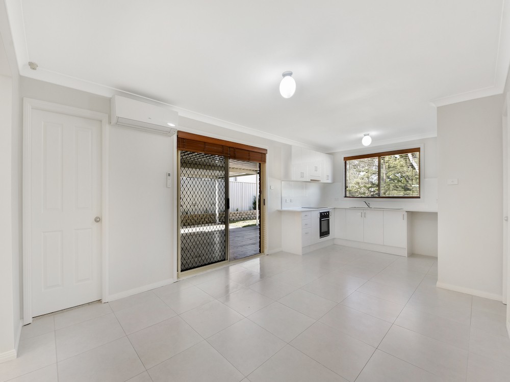 50 Crommelin Crescent, St Helens Park, NSW 2560