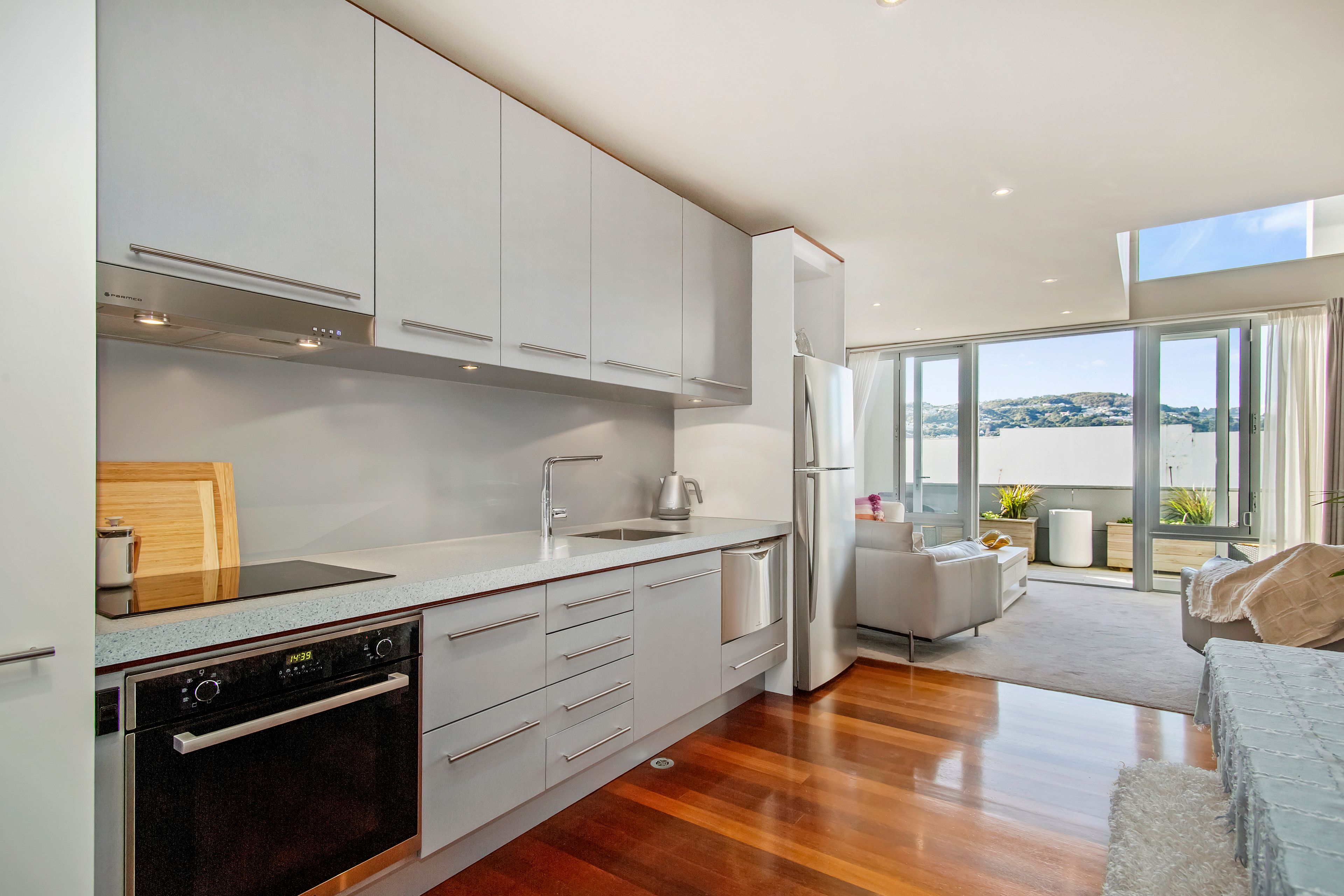 2/220 Jackson Street, Petone, Lower Hutt City