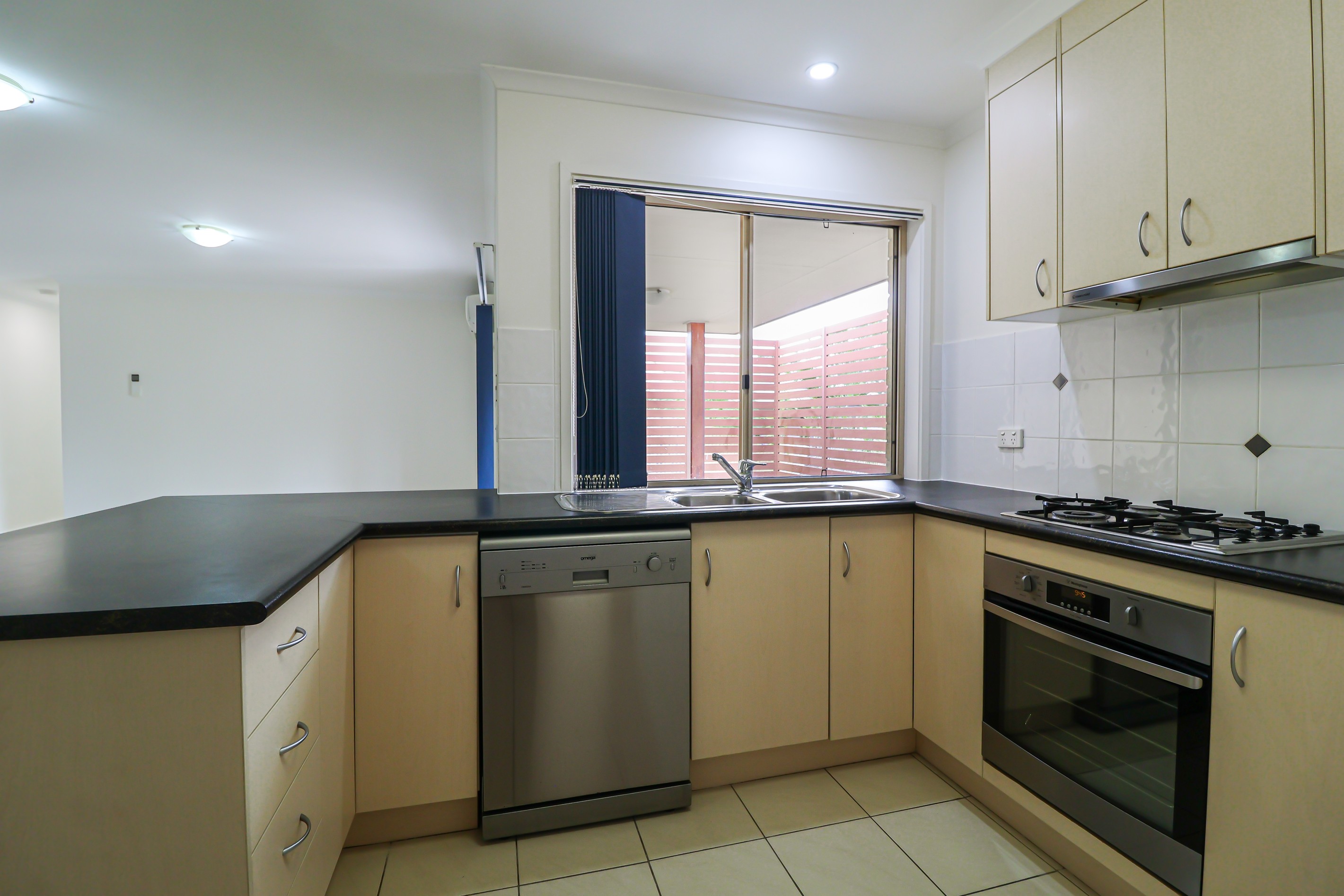 12 Skyline Drive, New Auckland, QLD 4680