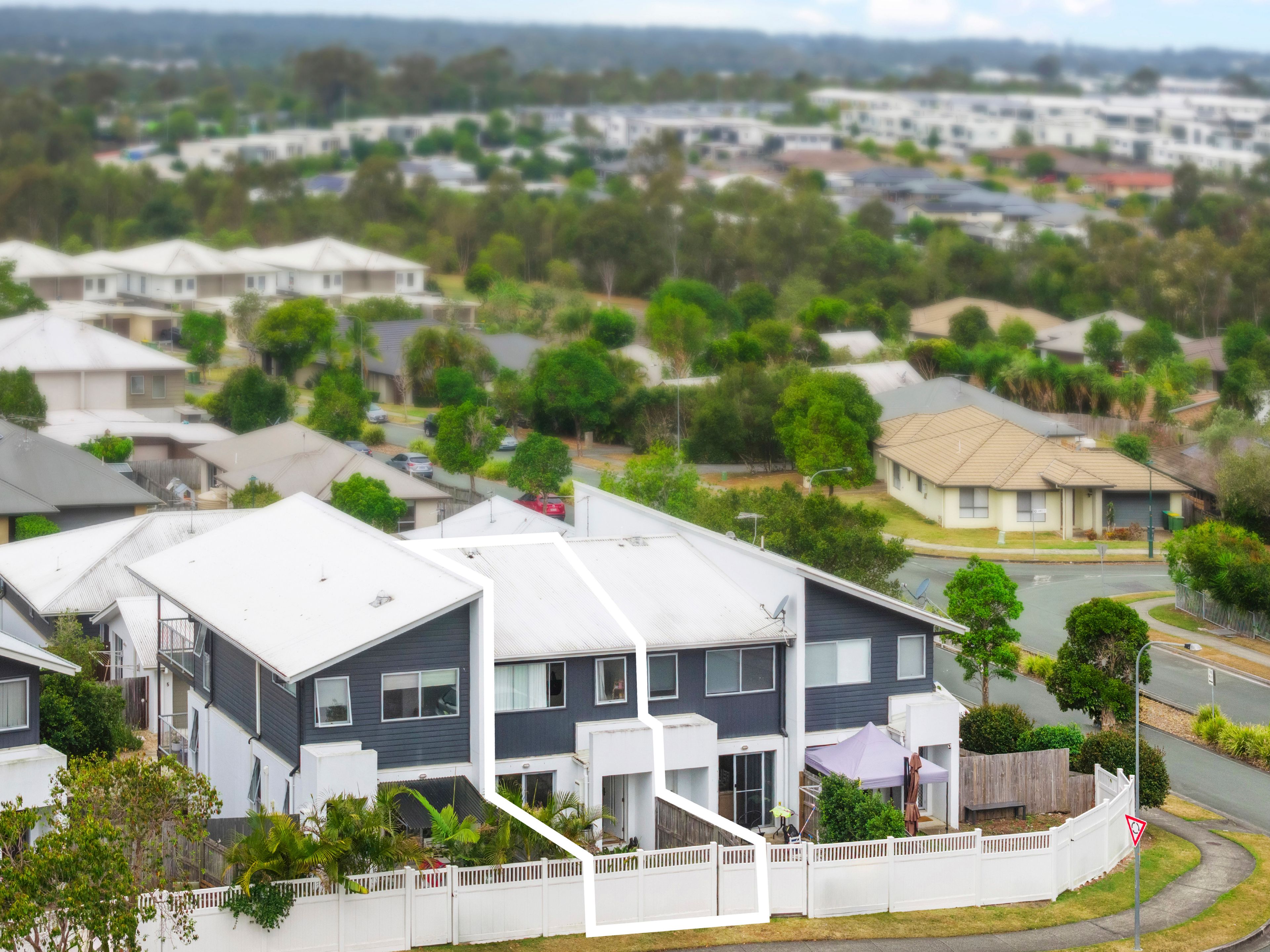 10/21 Bedford Road — photo from Ray White Coomera