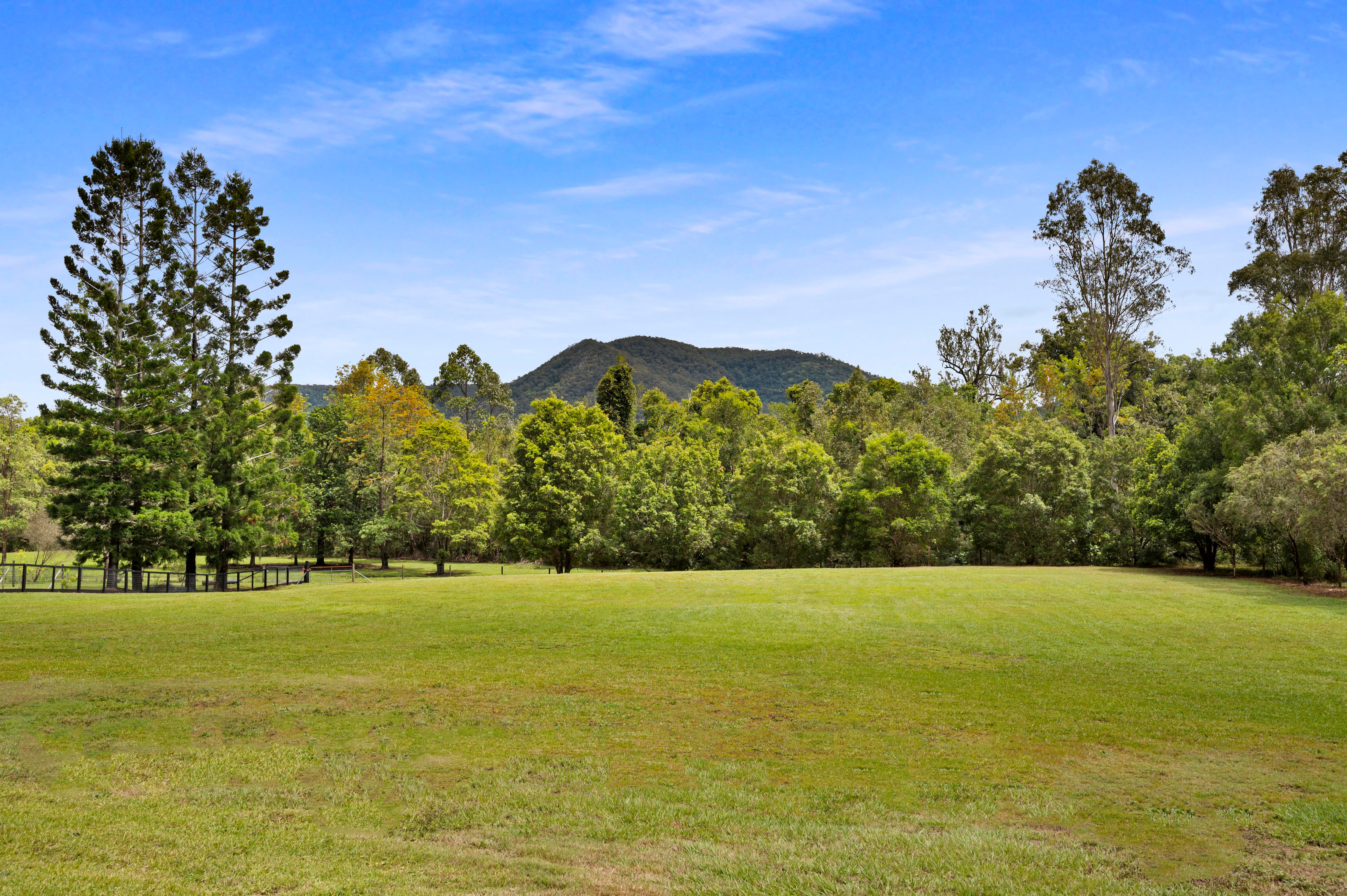 44 Greenwood Crescent, Samford Valley, QLD 4520