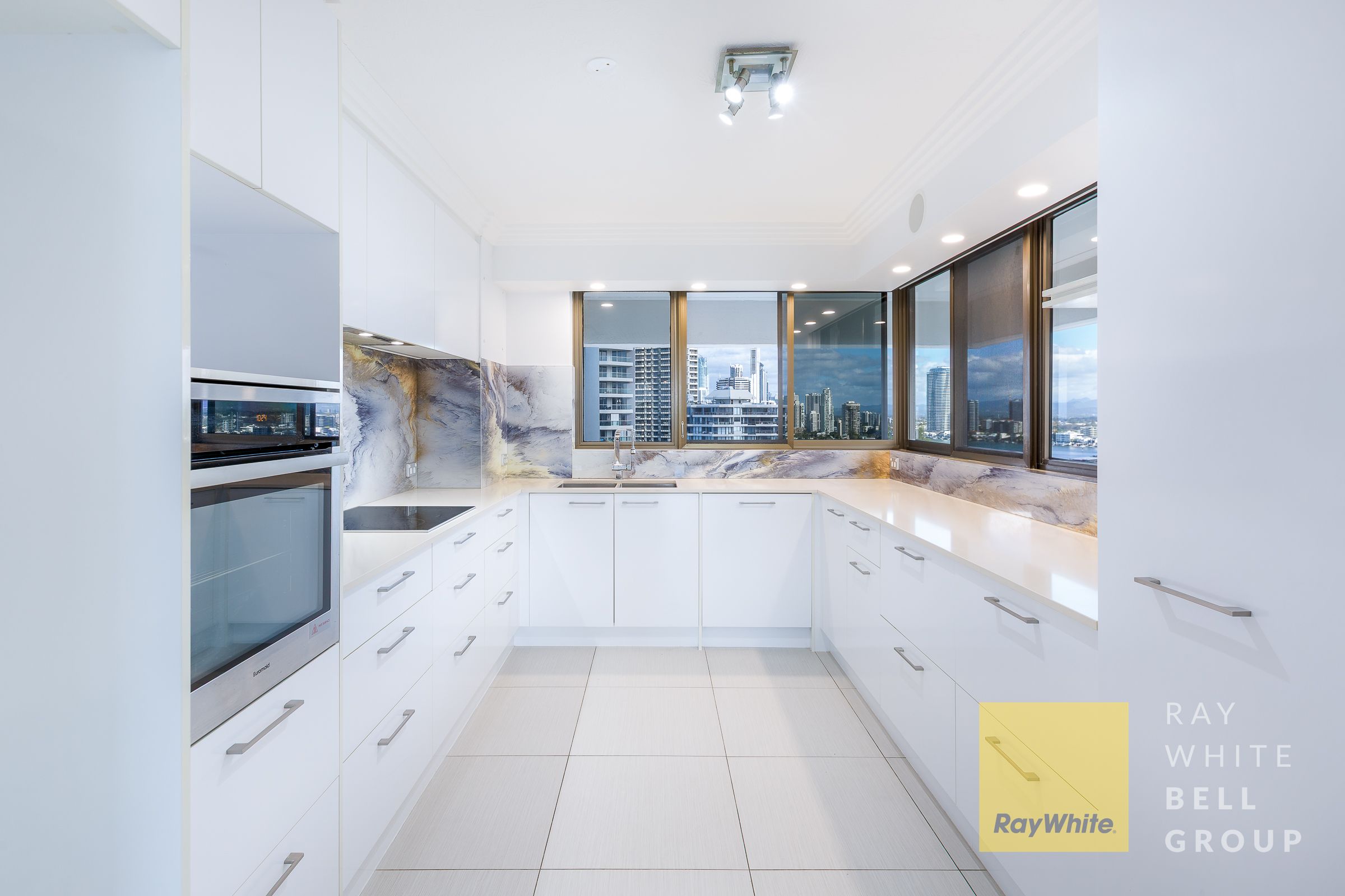 63/18 Commodore Drive — photo 6 of 26