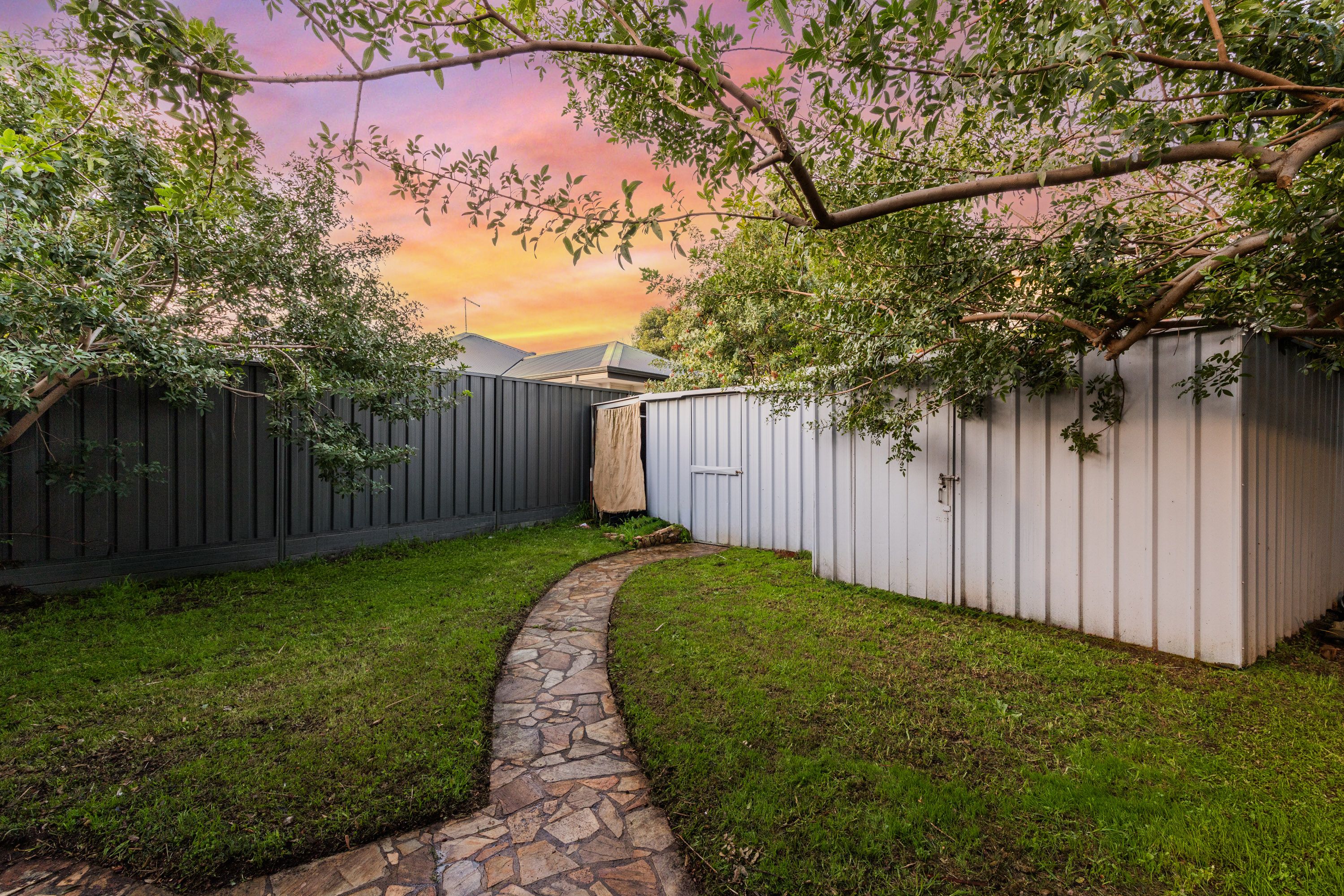6 Mallee Place — photo 14 of 16
