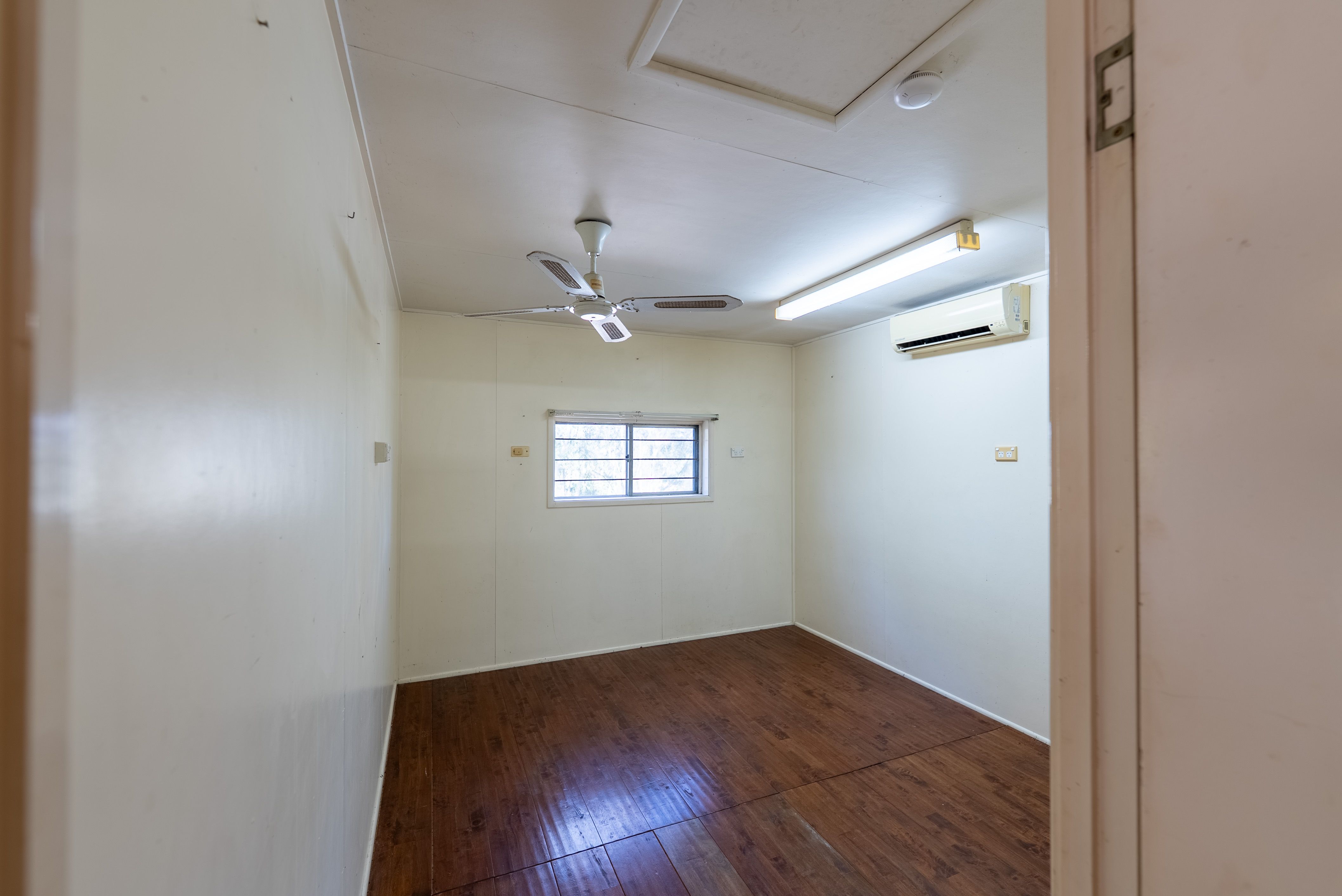 75 Holmview Road — photo 8 of 20