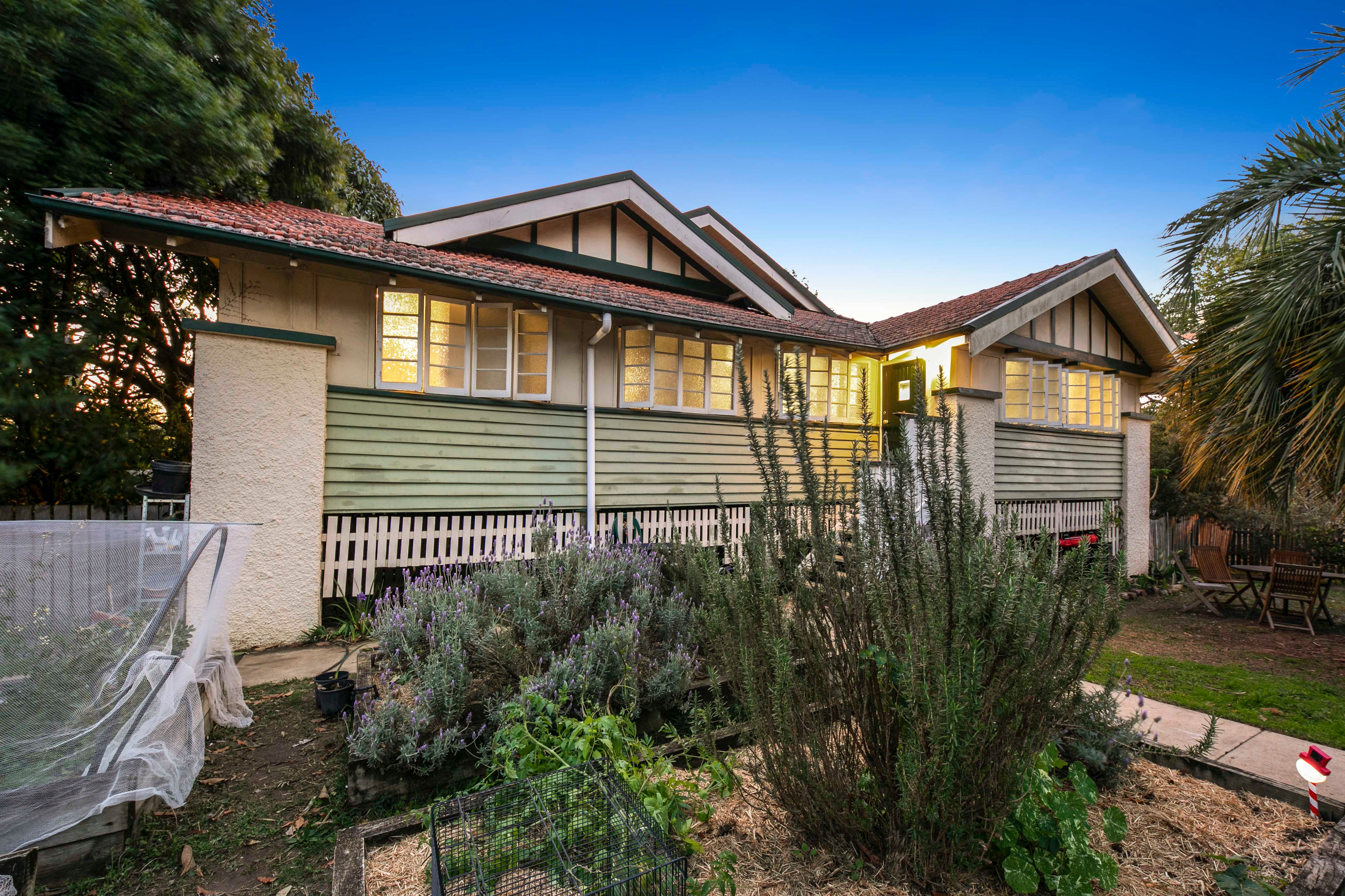 71 Park Road, Yeronga QLD 4104