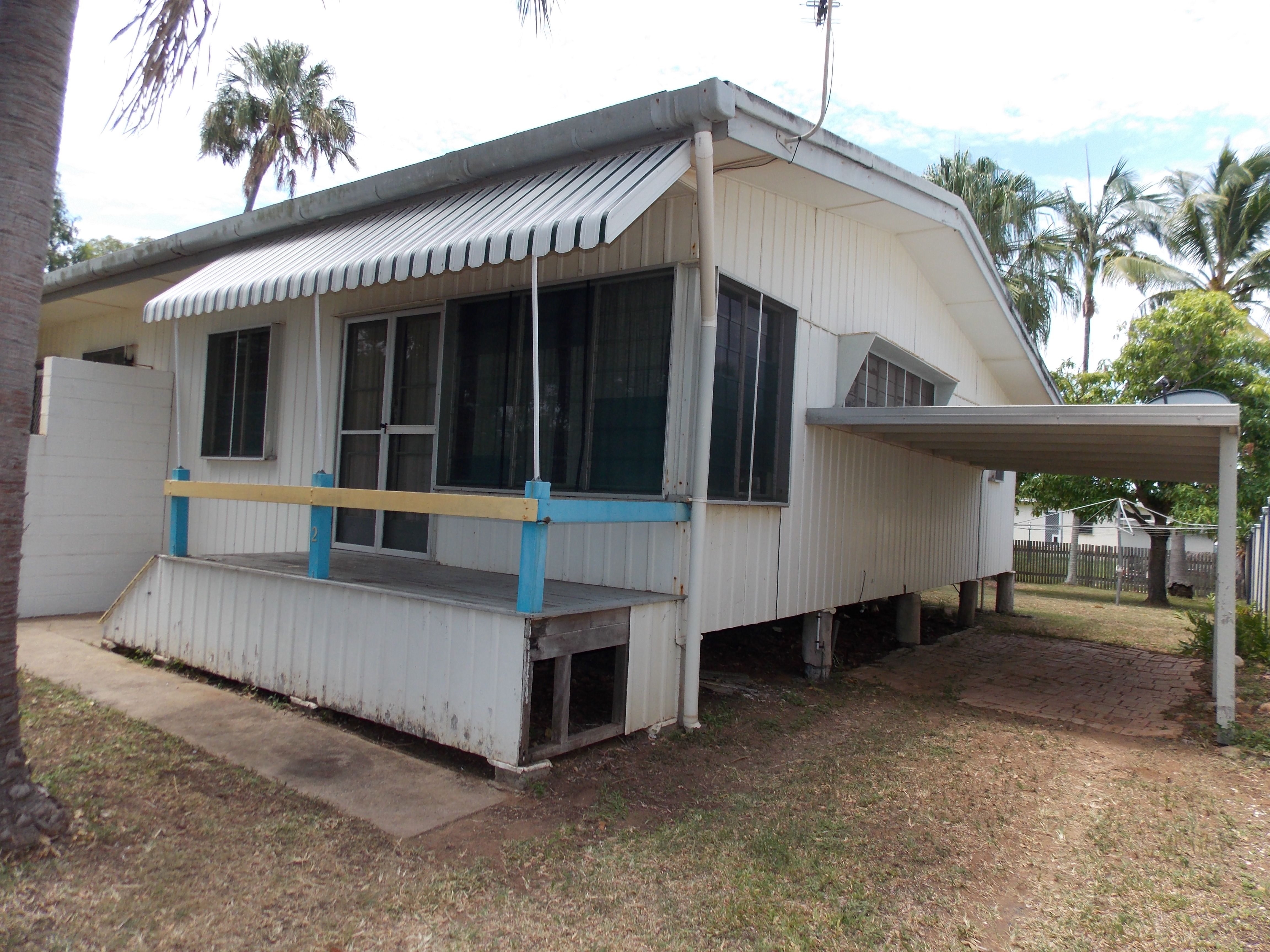 2/338 Scenic Highway, Rosslyn, QLD 4703