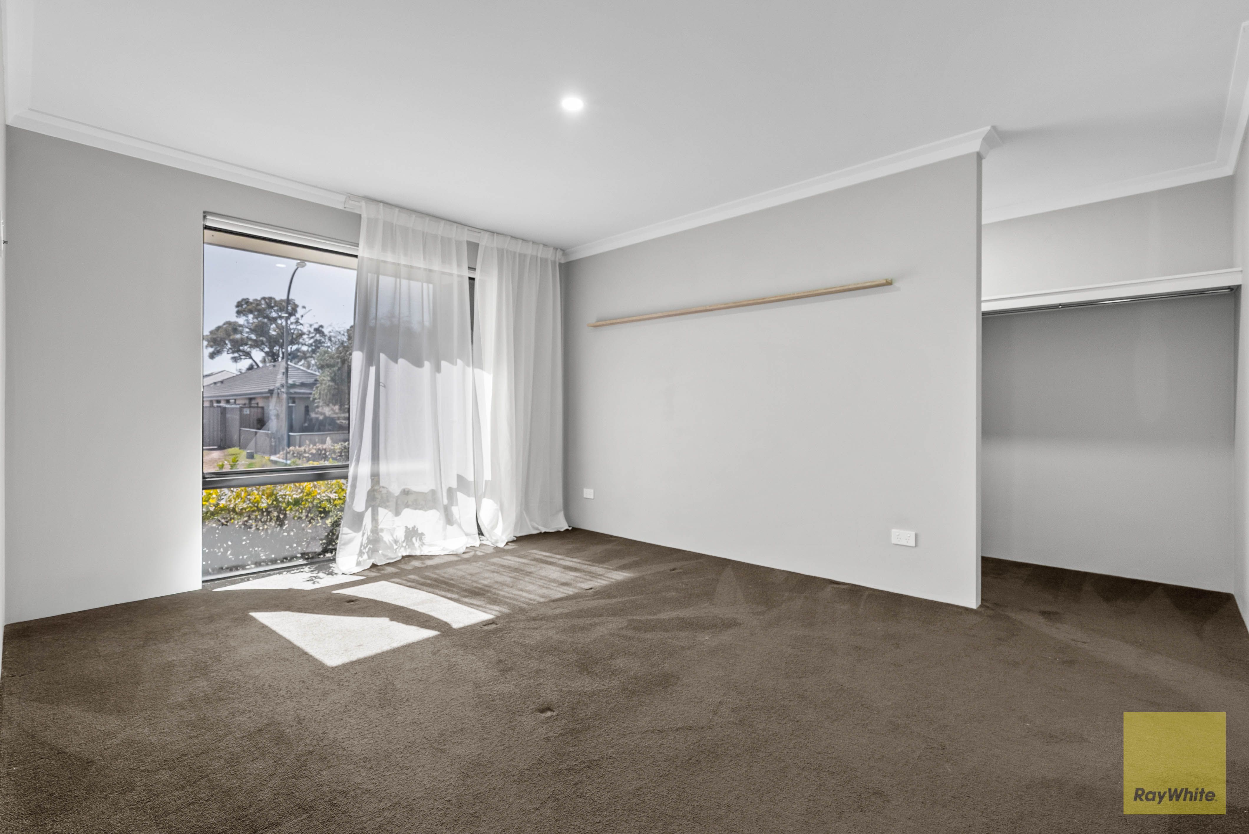 18 Grapple Road — photo 15 of 28