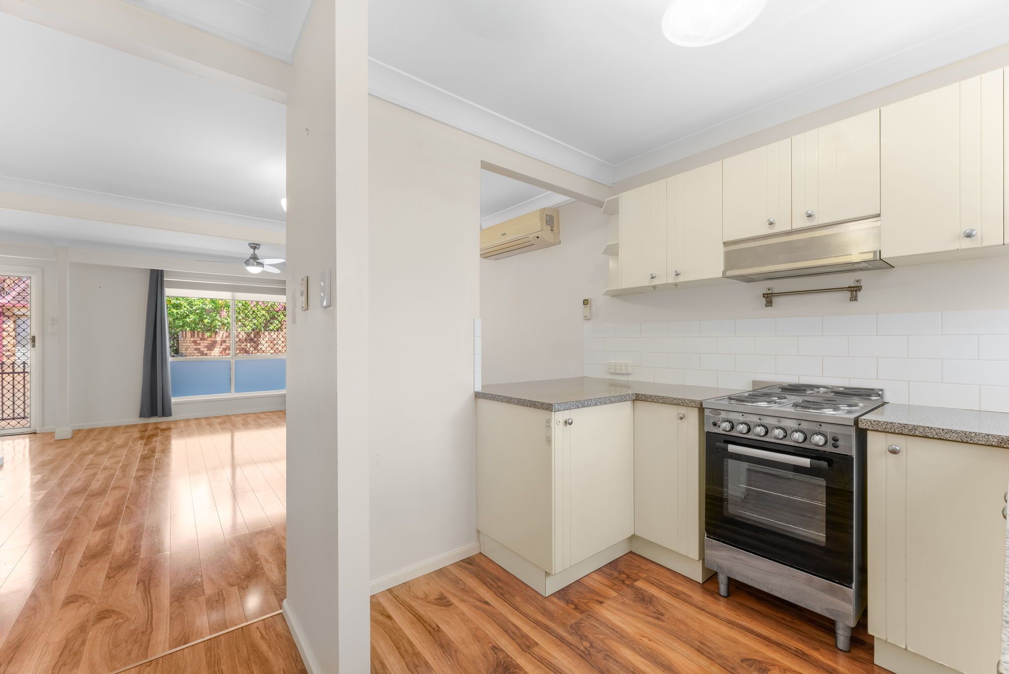 27/3809 Pacific Highway, Tanah Merah, QLD 4128