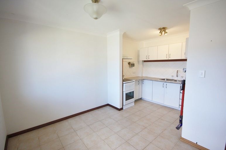 4/6 Reddall Street, Campbelltown, NSW 2560