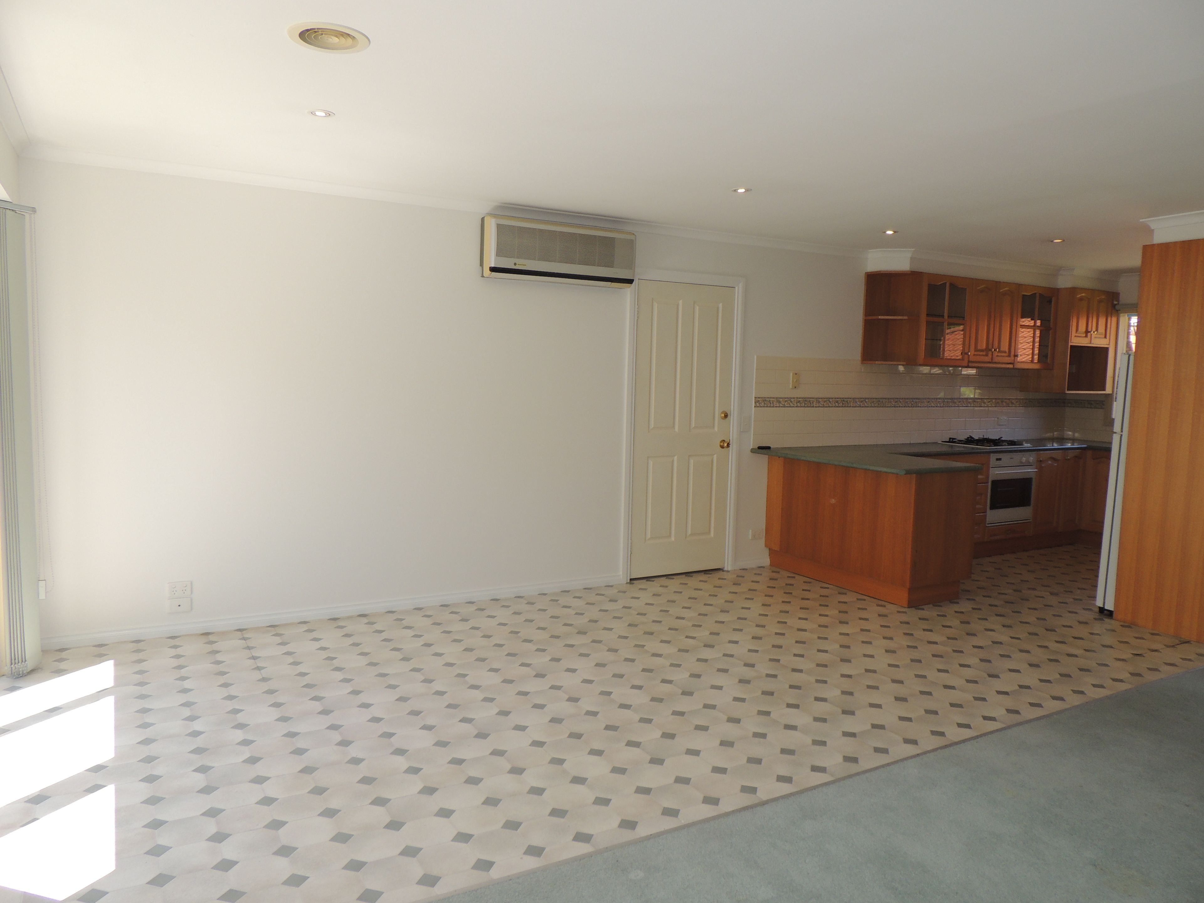 3/35 Austin Street — photo 4 of 28