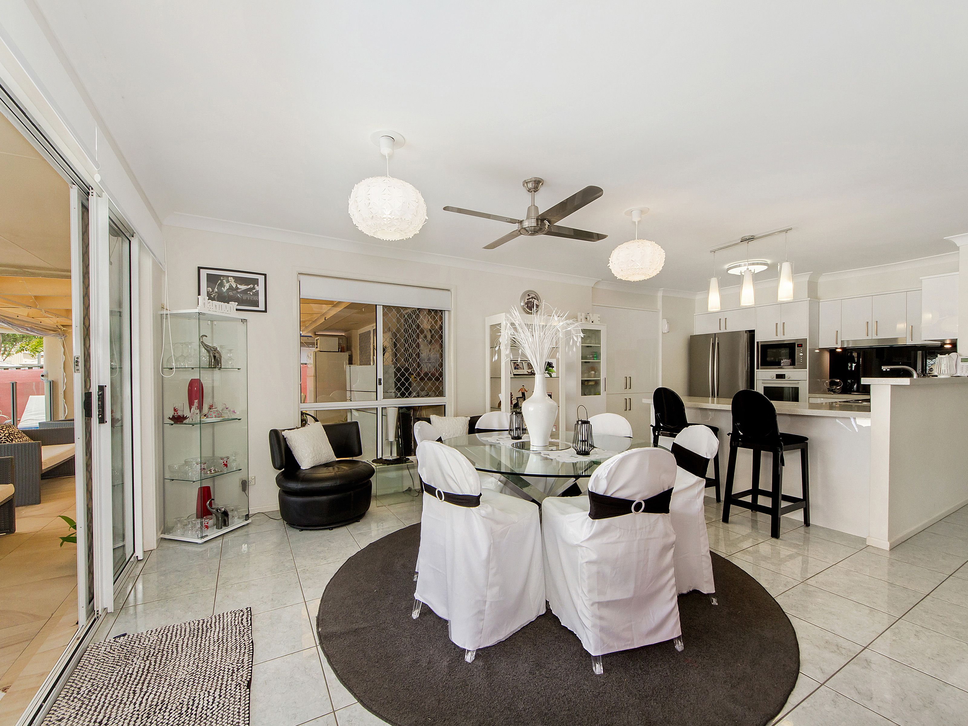 4 Casablanca Court, Burleigh Waters, QLD 4220