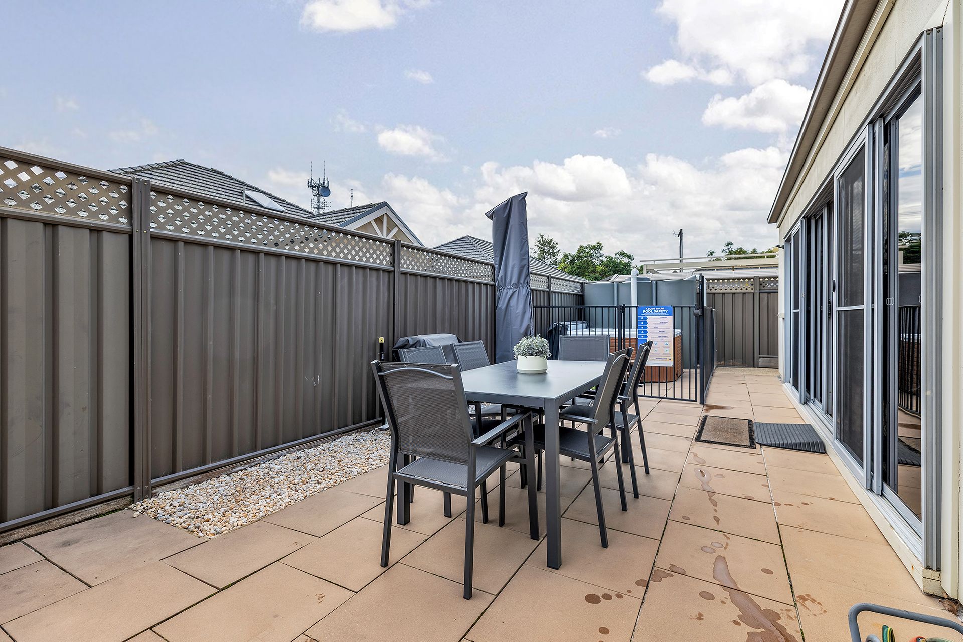 212 McKinlay Street — photo 12 of 23