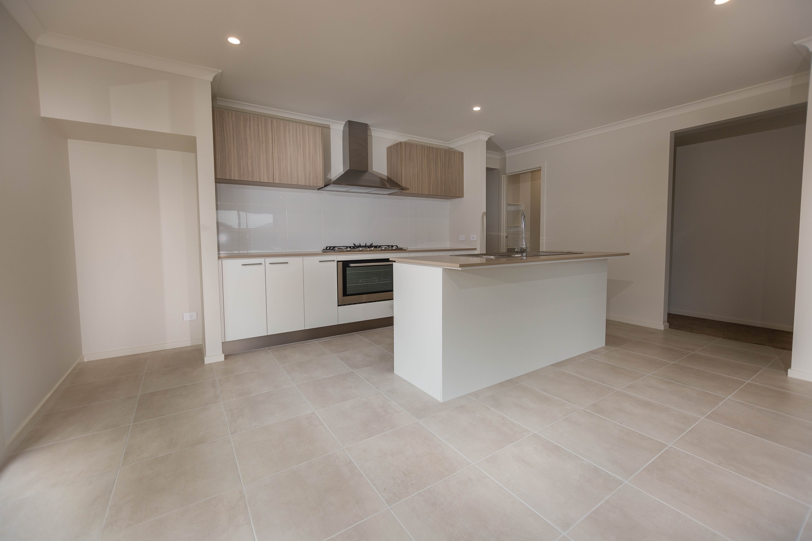 14 Bowler Avenue, Clyde, VIC 3978