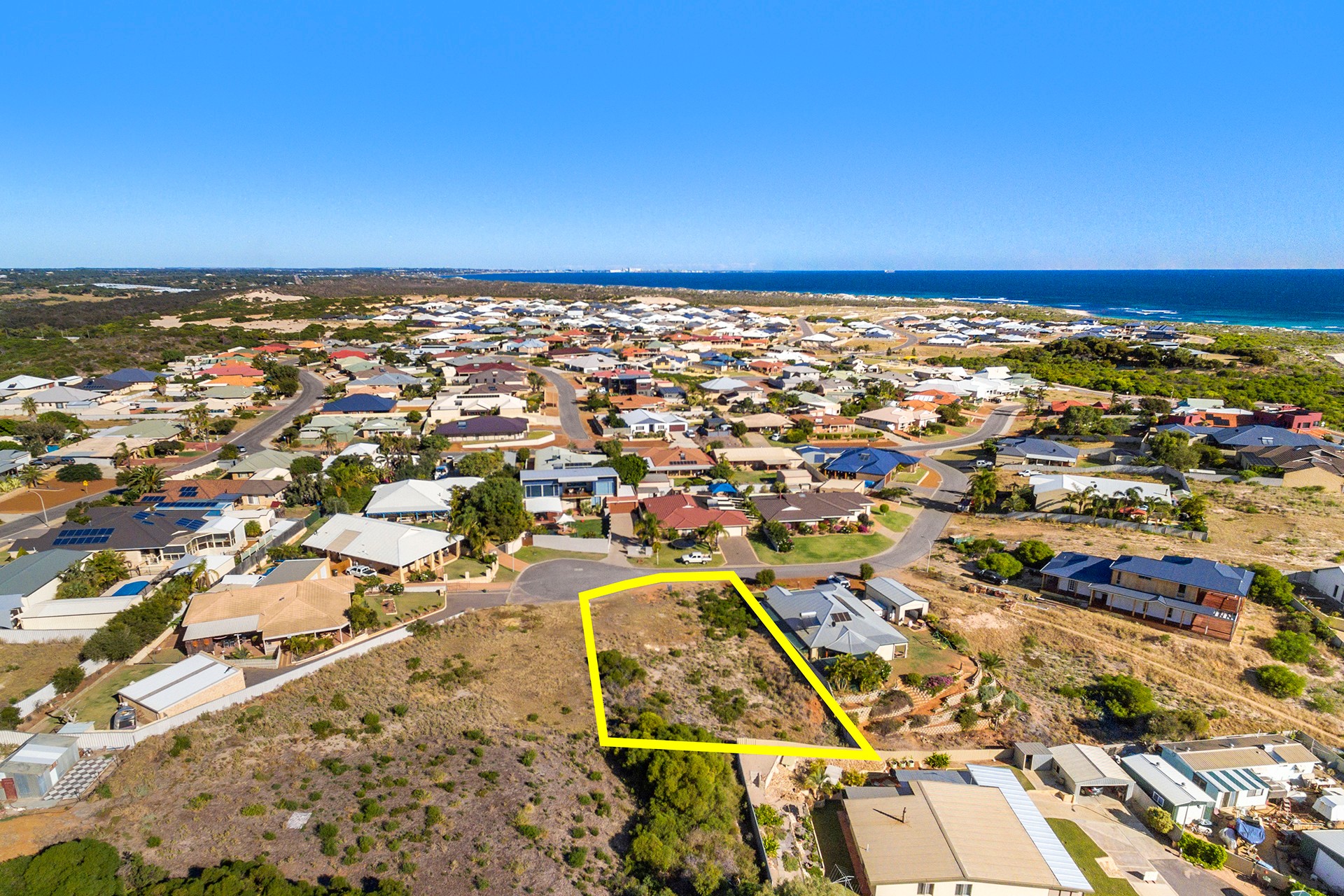 15 Bluewater Close, Drummond Cove, WA 6532