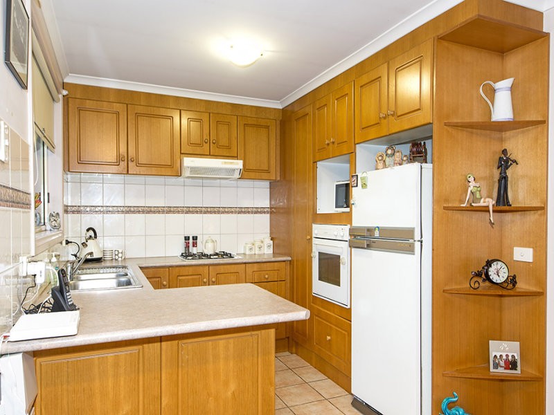 40 PEUGEOT PURSUIT, Mill Park, VIC 3082