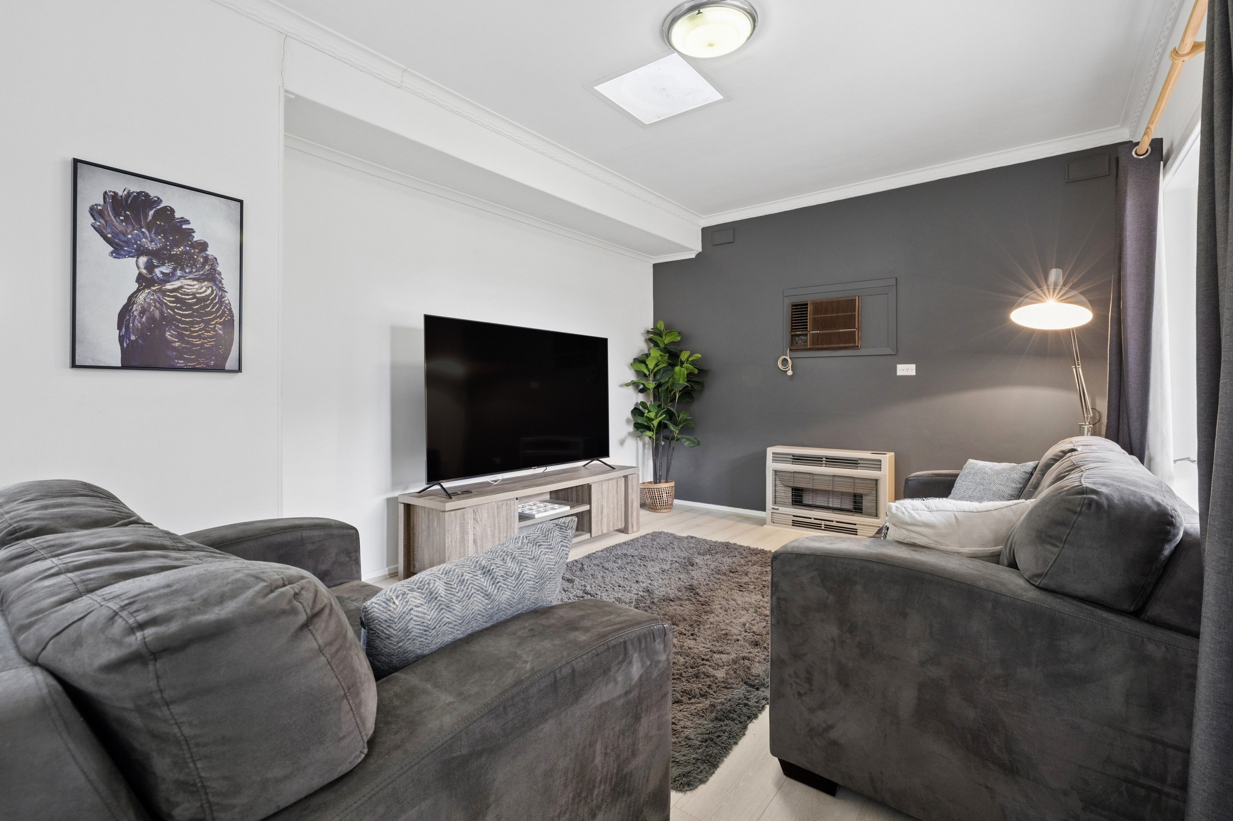 32 Winsham Street — photo 3 of 30