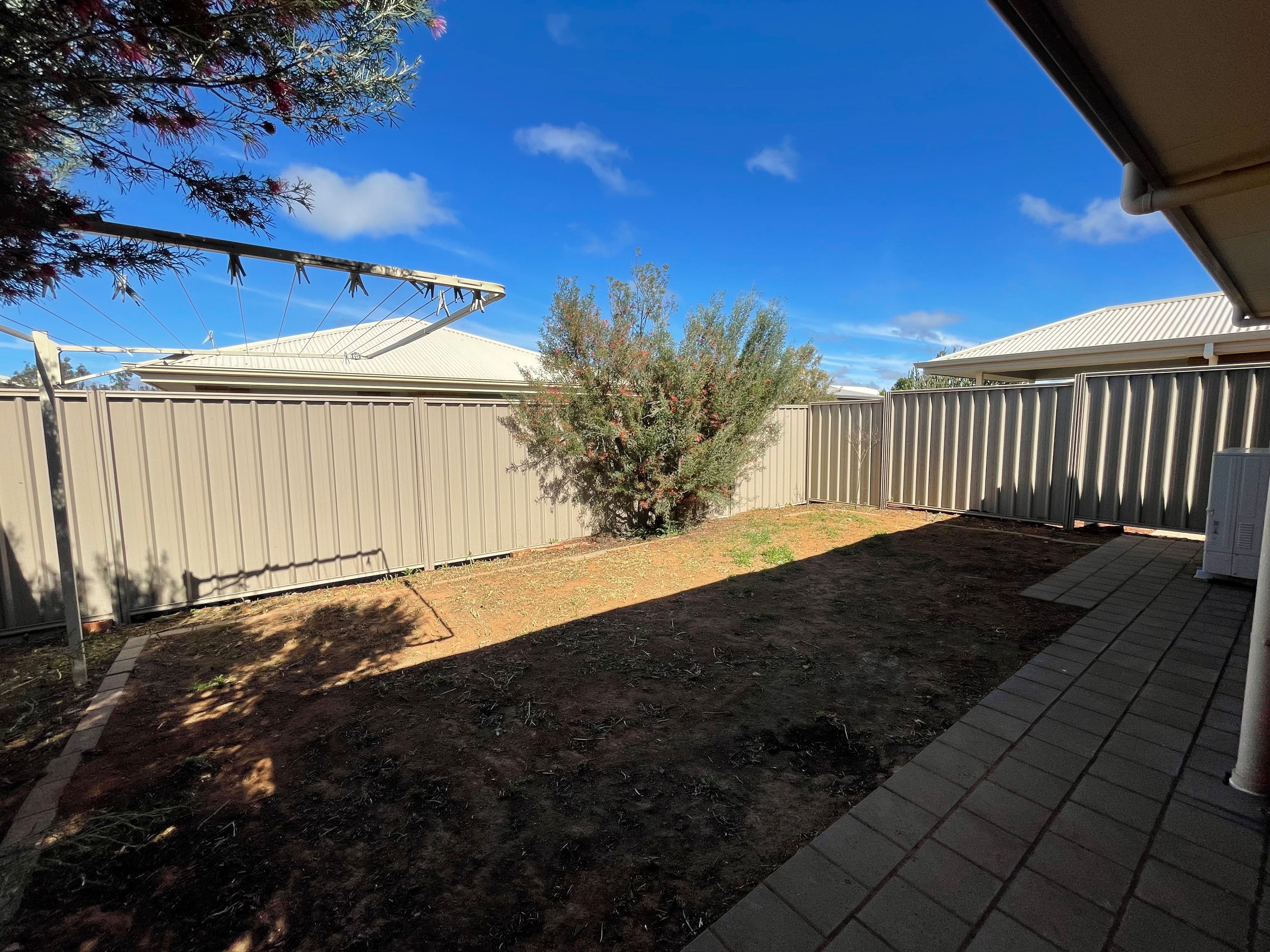 13 McInnes Avenue — photo 12 of 12