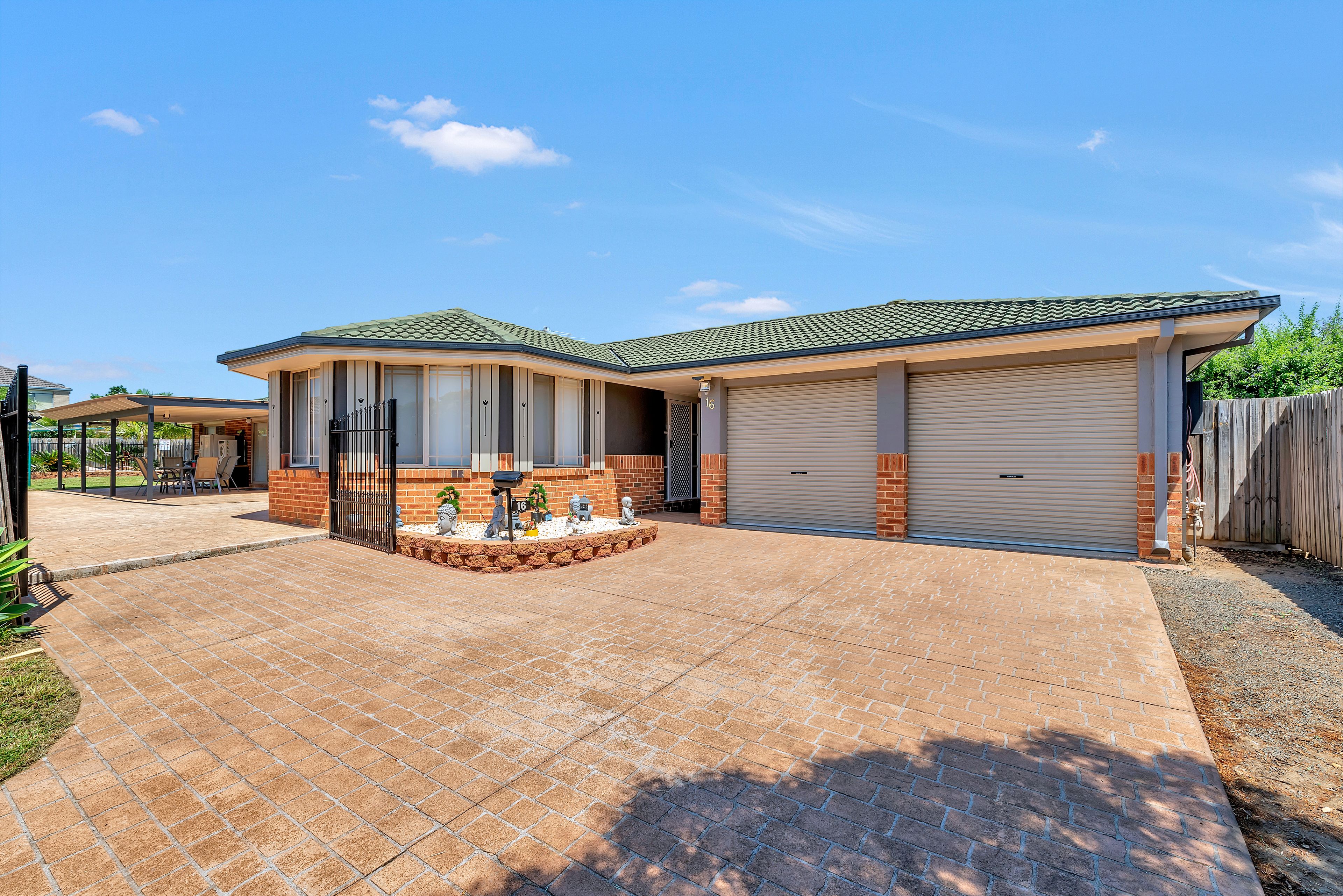 16 Andrews Circuit