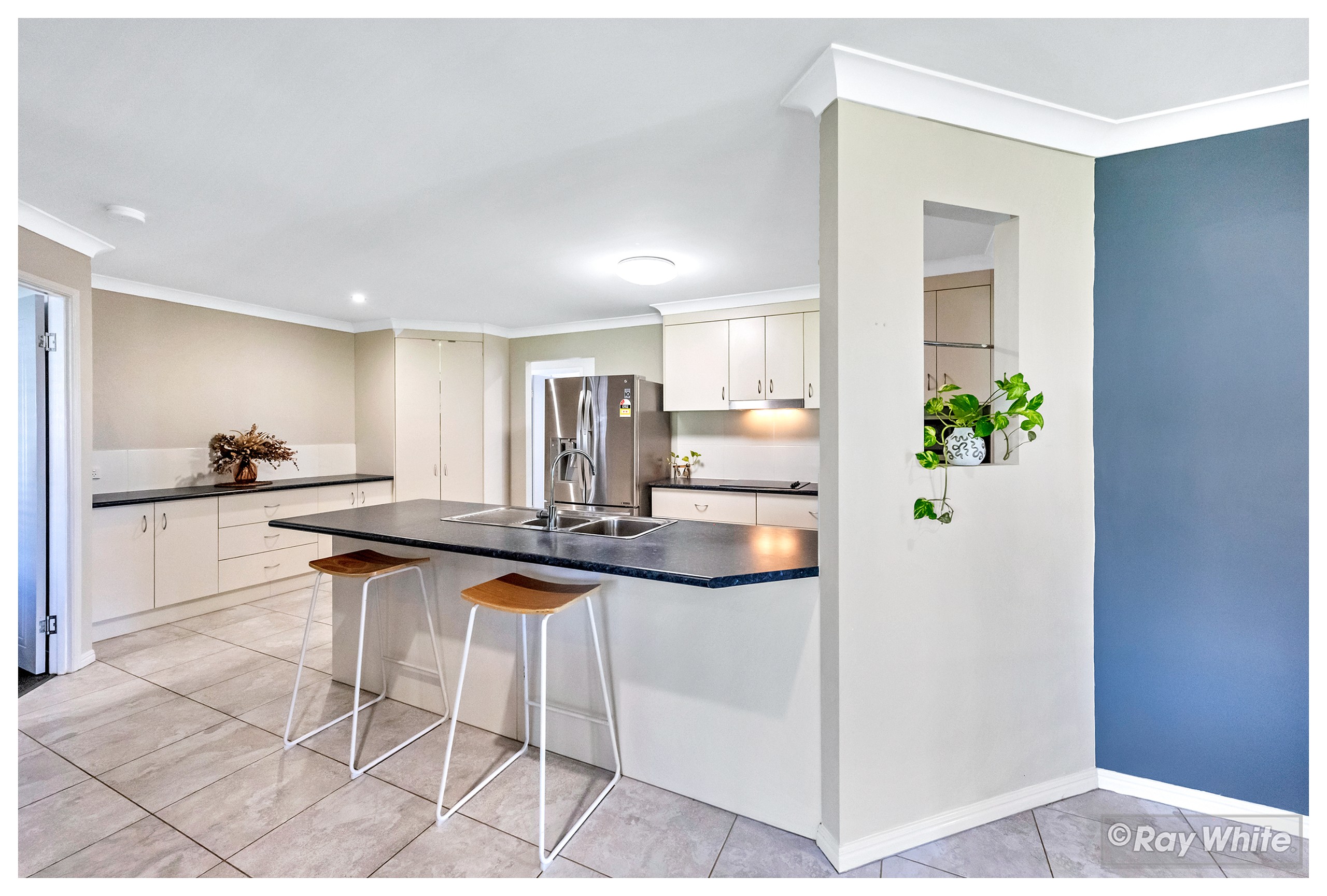 8 Gee Place, Gracemere, QLD 4702