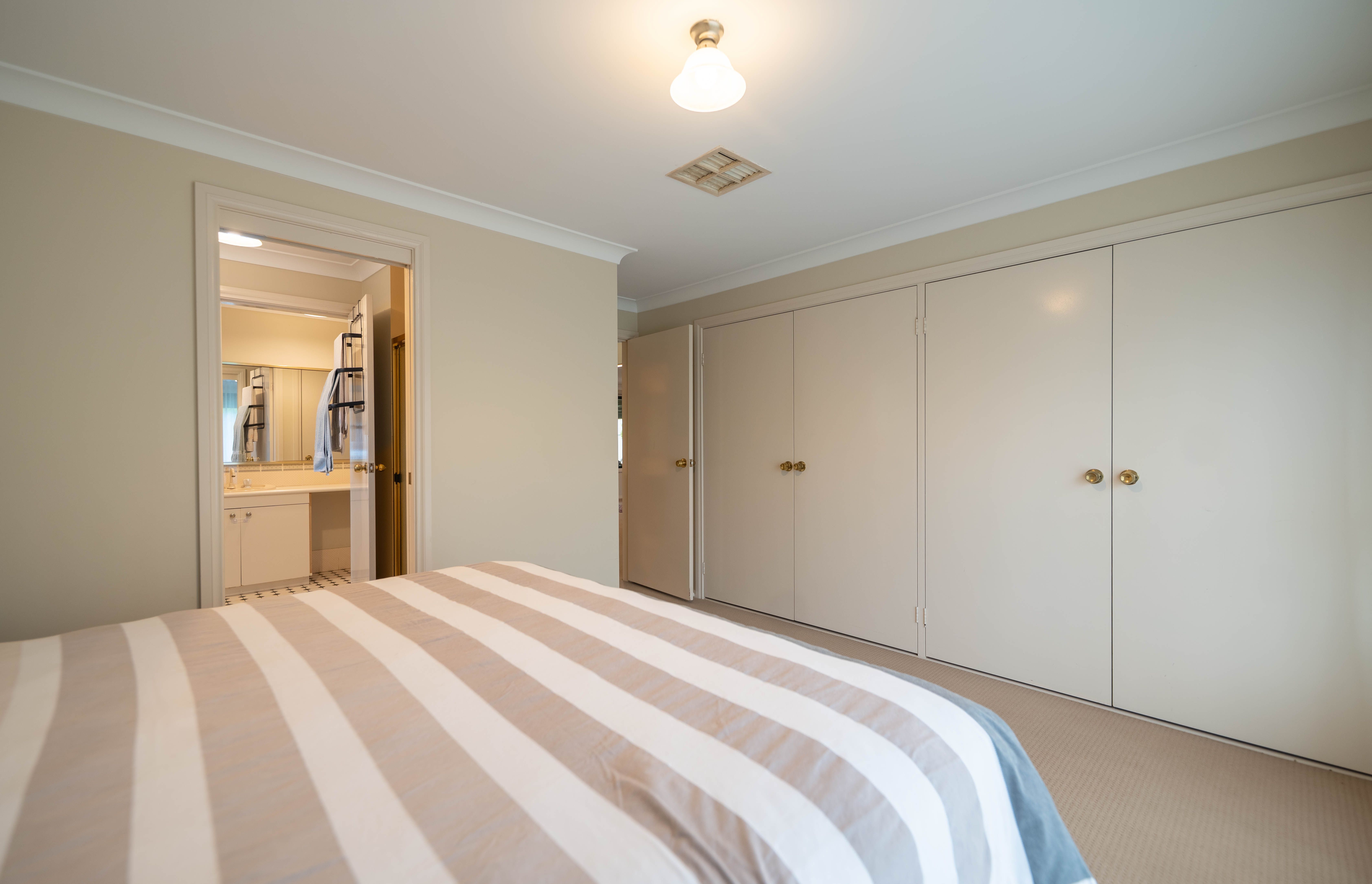 149 Farnell Street — photo 5 of 18