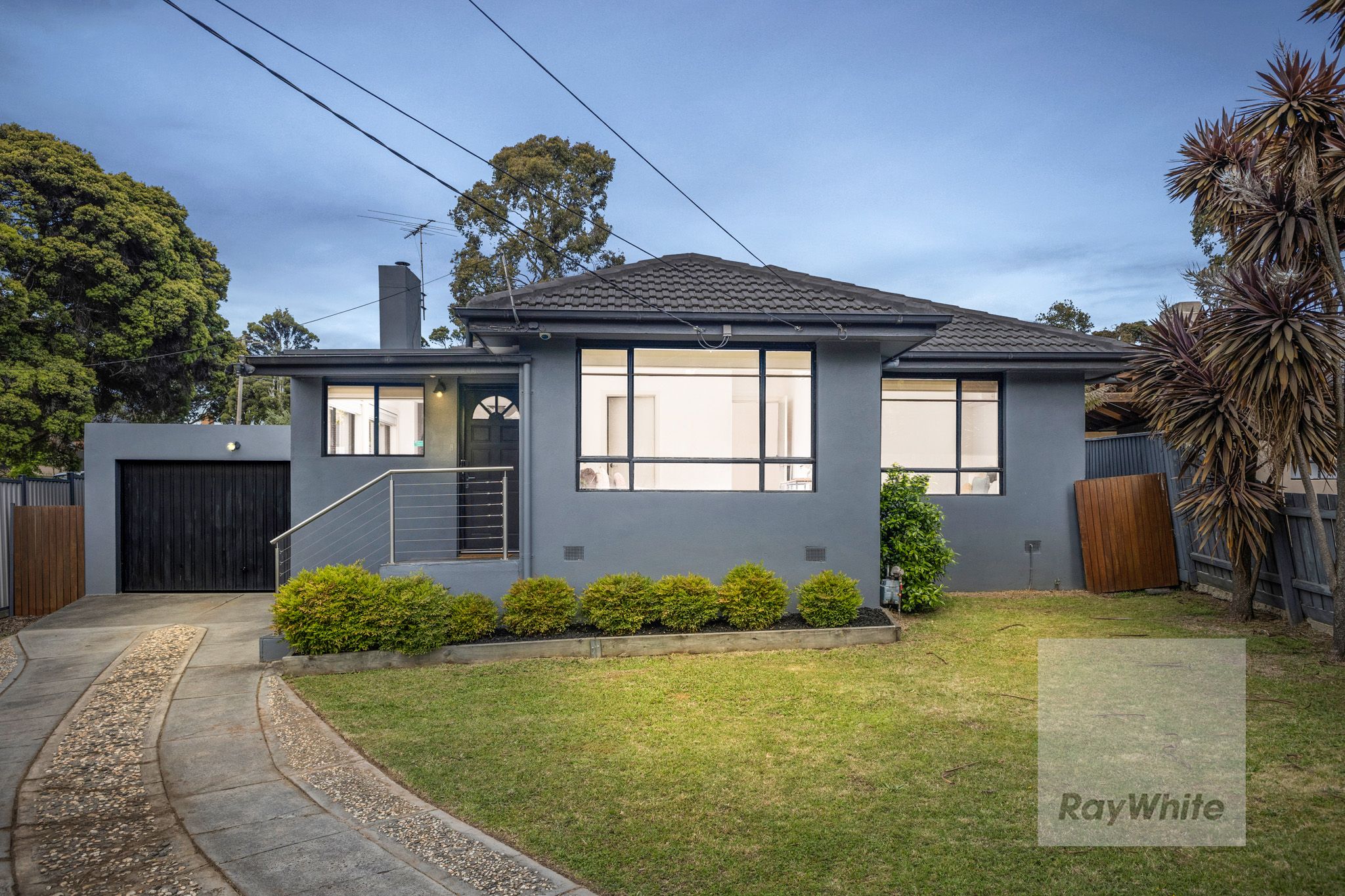 8 Busst Drive, Watsonia North VIC 3087
