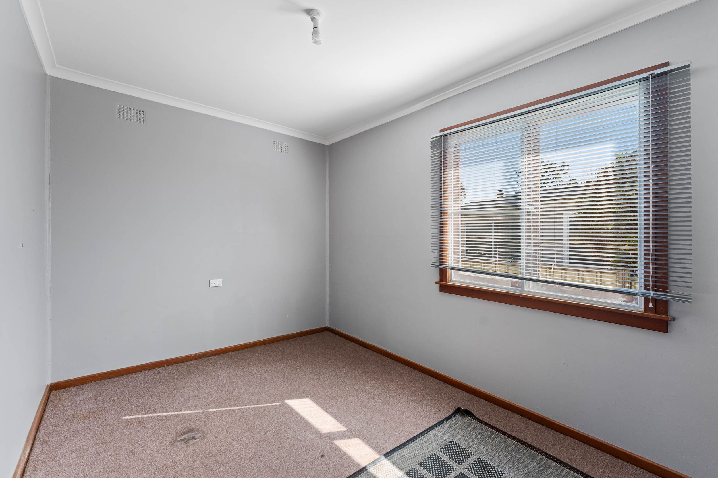 10 Brayton Road — photo 5 of 8